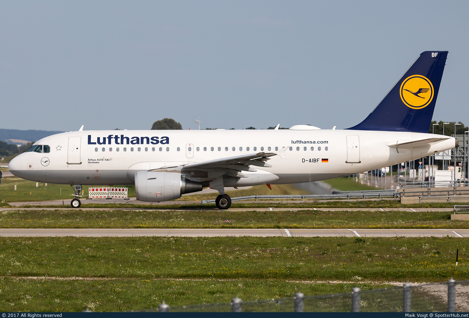 Photo of D-AIBF - Airbus A319-112 operated by Lufthansa