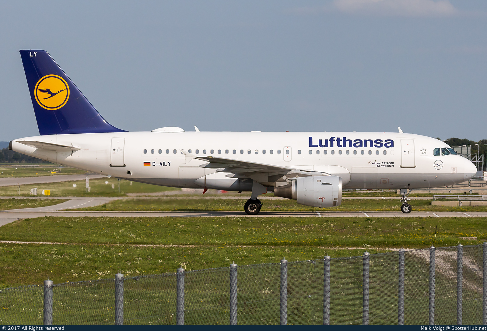 Photo of D-AILY - Airbus A319-114 operated by Lufthansa