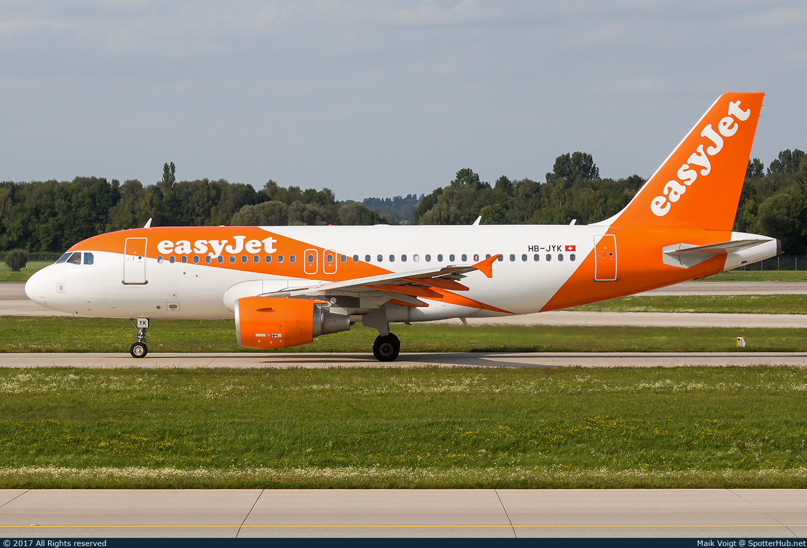 Photo of HB-JYK - Airbus A319-111 operated by easyJet Switzerland