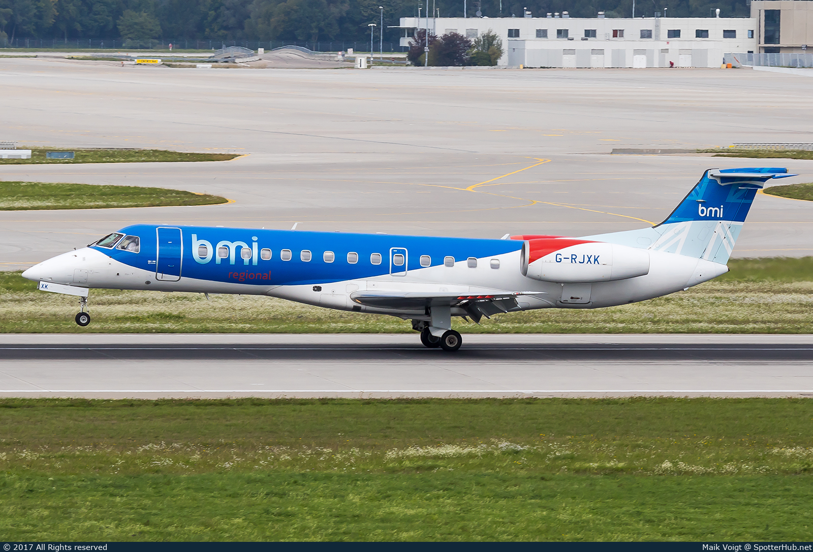 Photo of G-RJXK - Embraer ERJ-135ER operated by bmi Regional