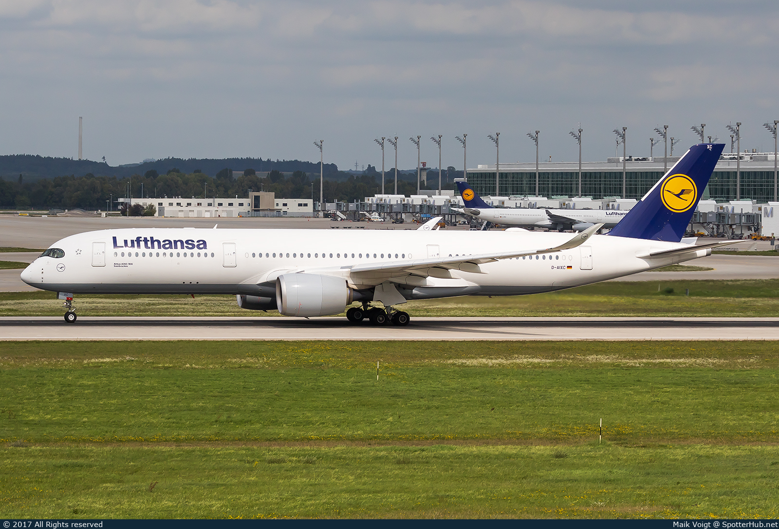 Photo of D-AIXC - Airbus A350-941 operated by Lufthansa