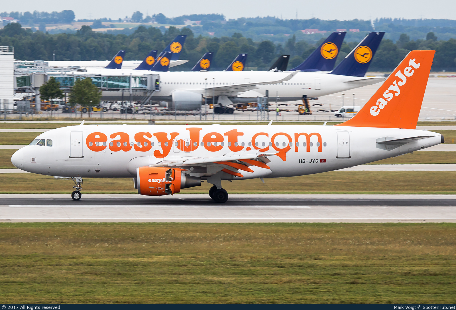 Photo of HB-JYG - Airbus A319-111 operated by easyJet Switzerland