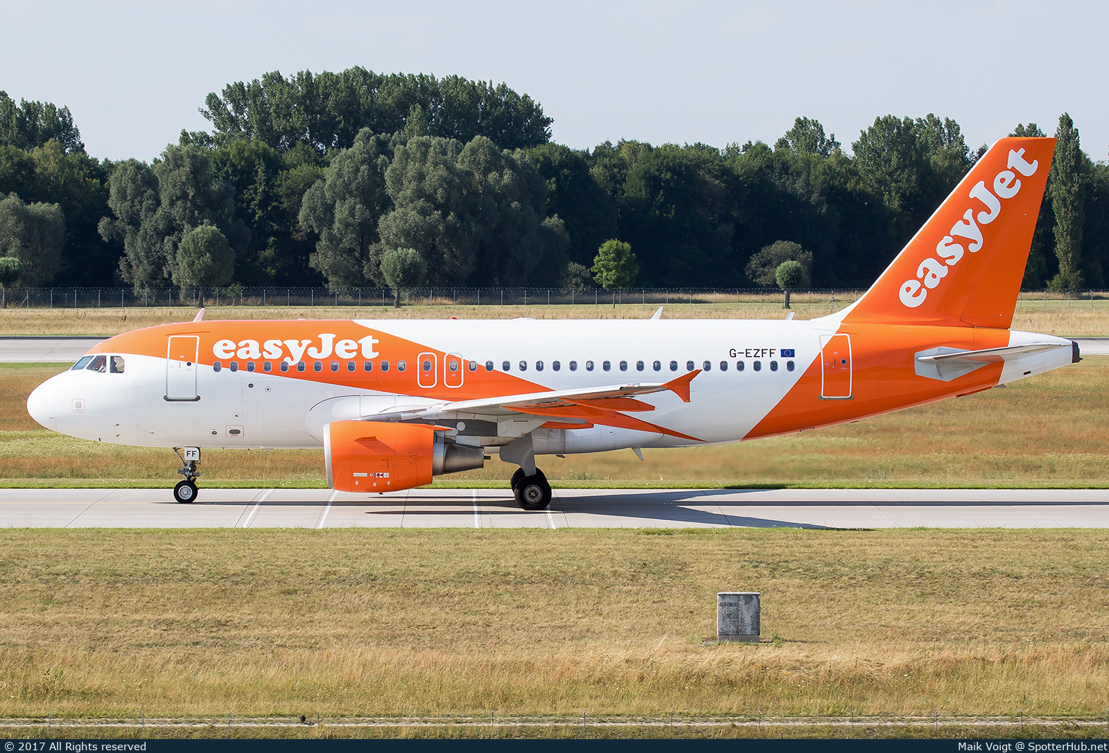 Photo of G-EZFF - Airbus A319-111 operated by easyJet