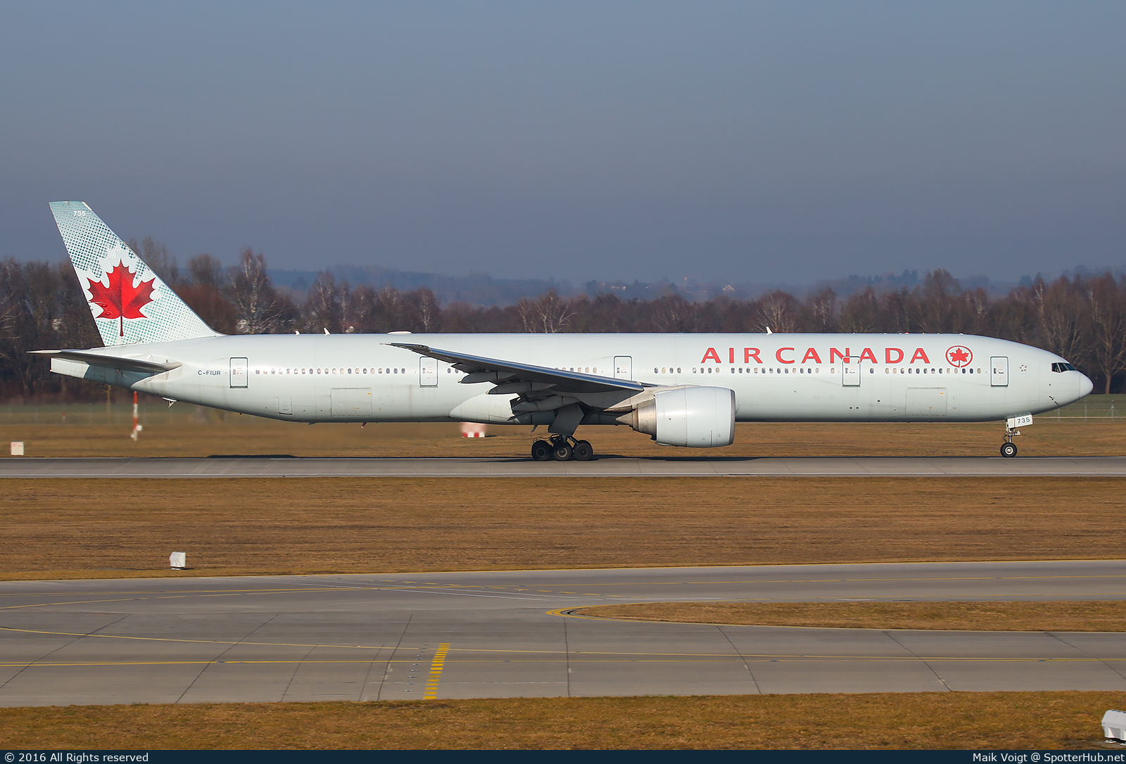 Photo of C-FIUR - Boeing 777-333(ER) operated by Air Canada