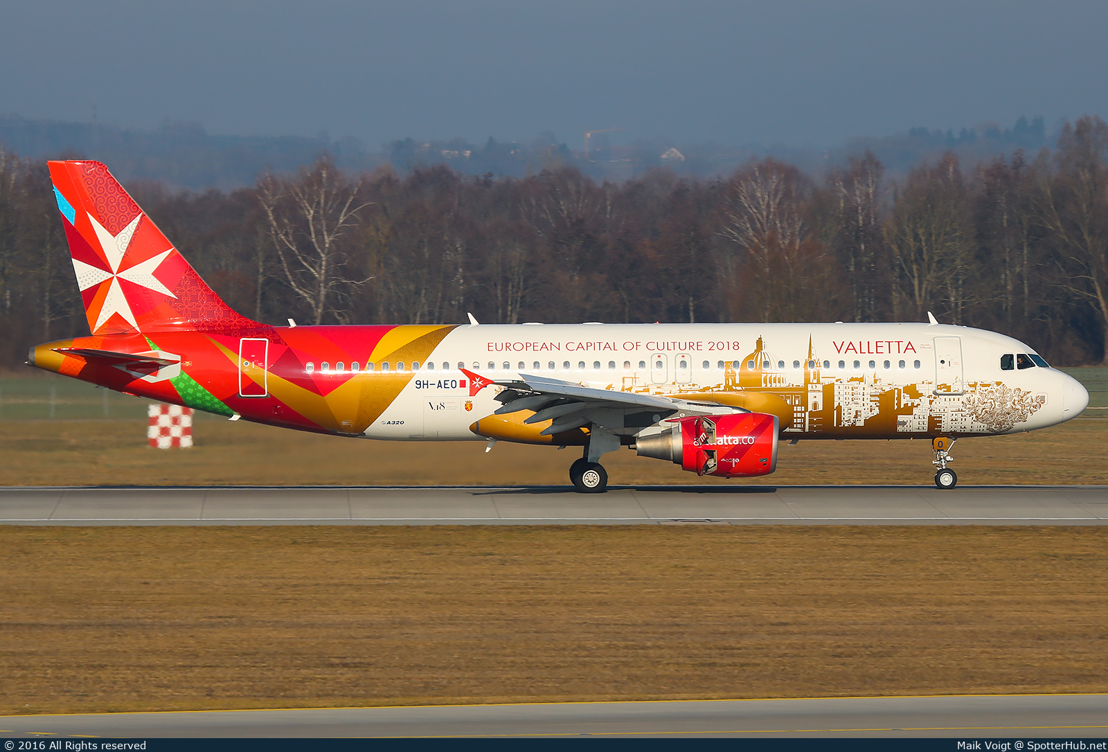 Photo of 9H-AEO - Airbus A320-214 operated by Air Malta