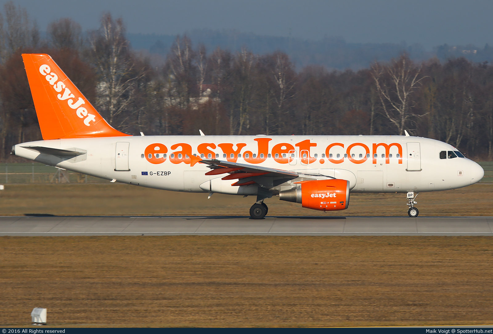 Photo of G-EZBP - Airbus A319-111 operated by easyJet