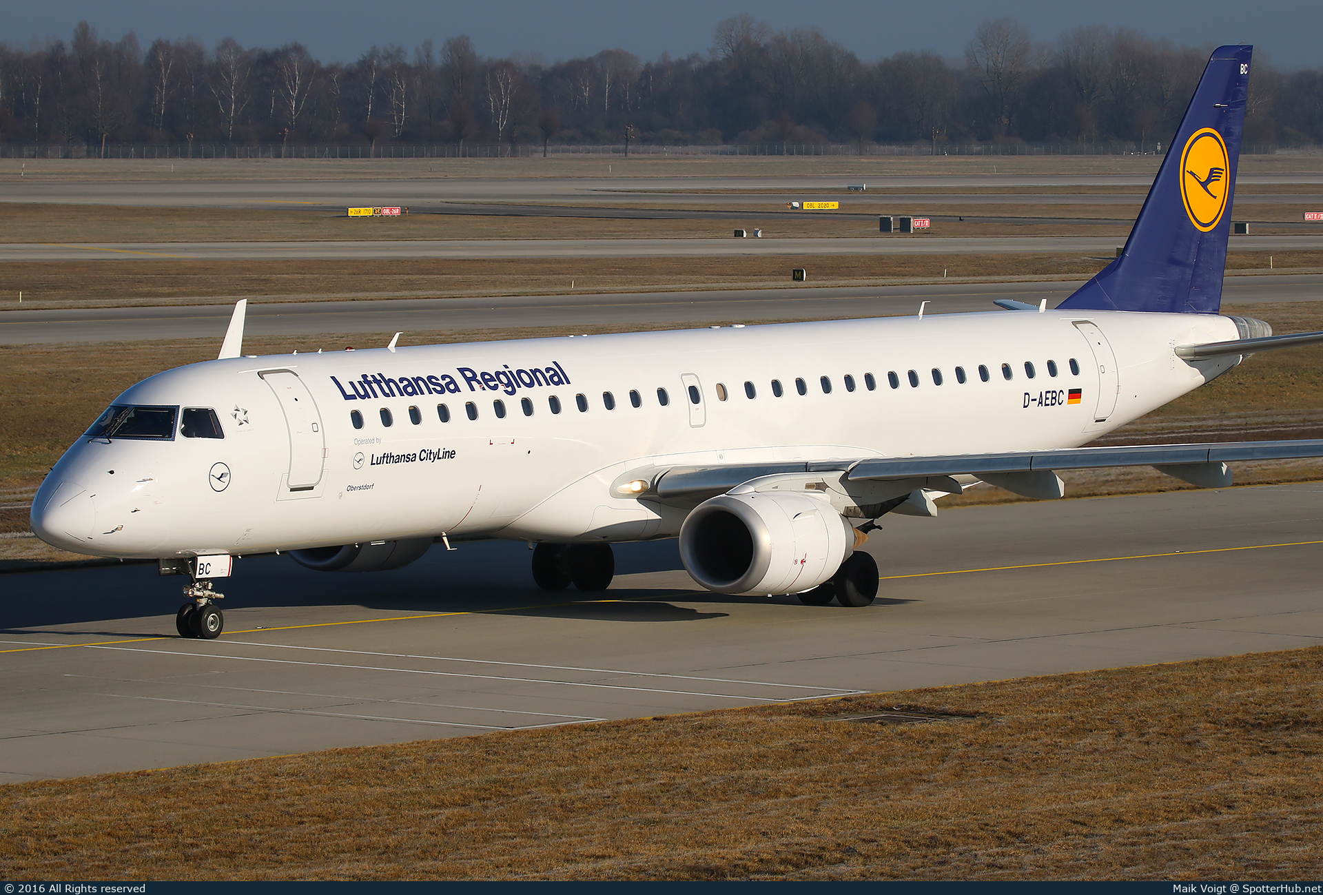 Photo of D-AEBC - Embraer ERJ-195LR operated by Lufthansa CityLine