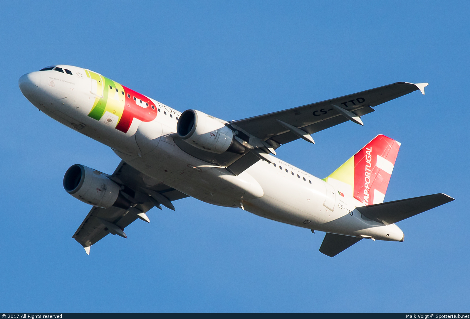 Photo of CS-TTD - Airbus A319-111 operated by TAP Air Portugal