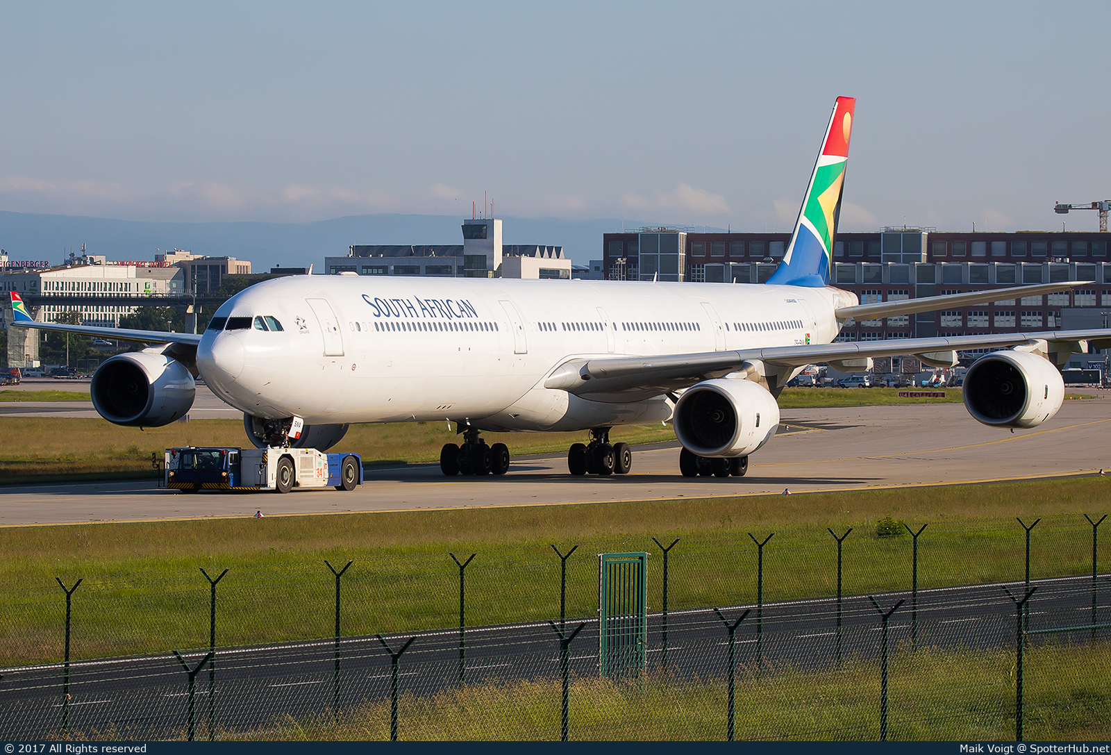 Photo of ZS-SNA - Airbus A340-642 operated by South African Airways