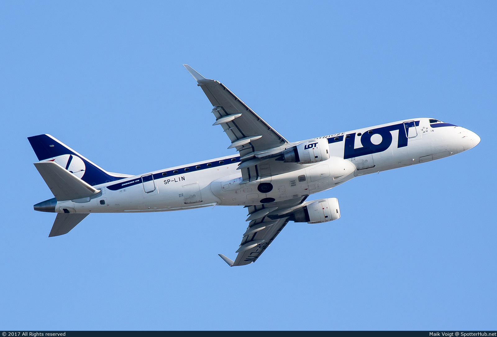 Photo of SP-LIN - Embraer ERJ-175LR operated by LOT Polish Airlines
