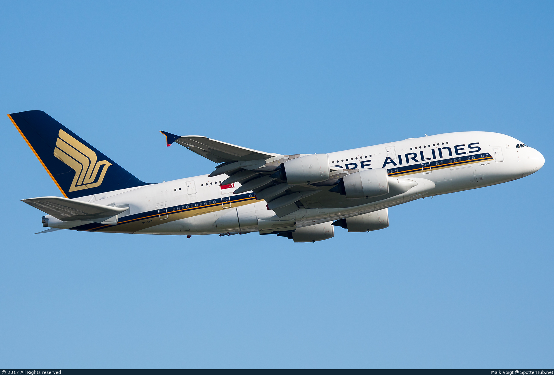 Photo of 9V-SKT - Airbus A380-841 operated by Singapore Airlines