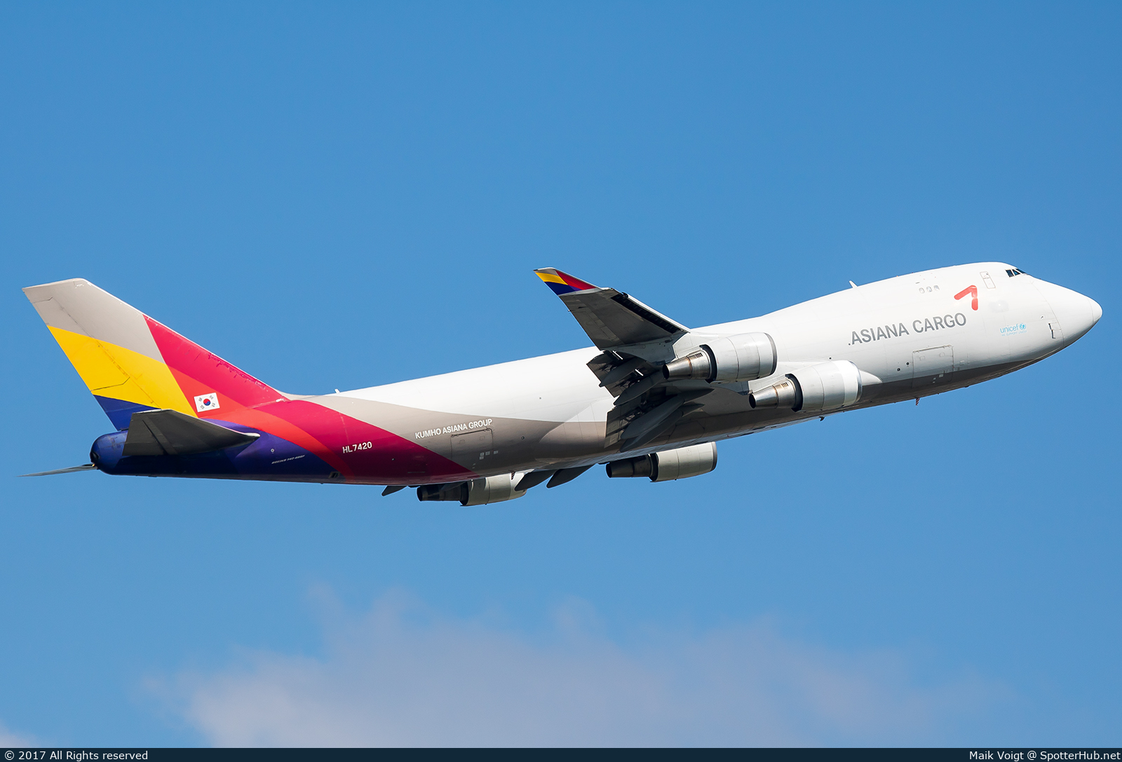 Photo of HL7420 - Boeing 747-48EF operated by Asiana Cargo