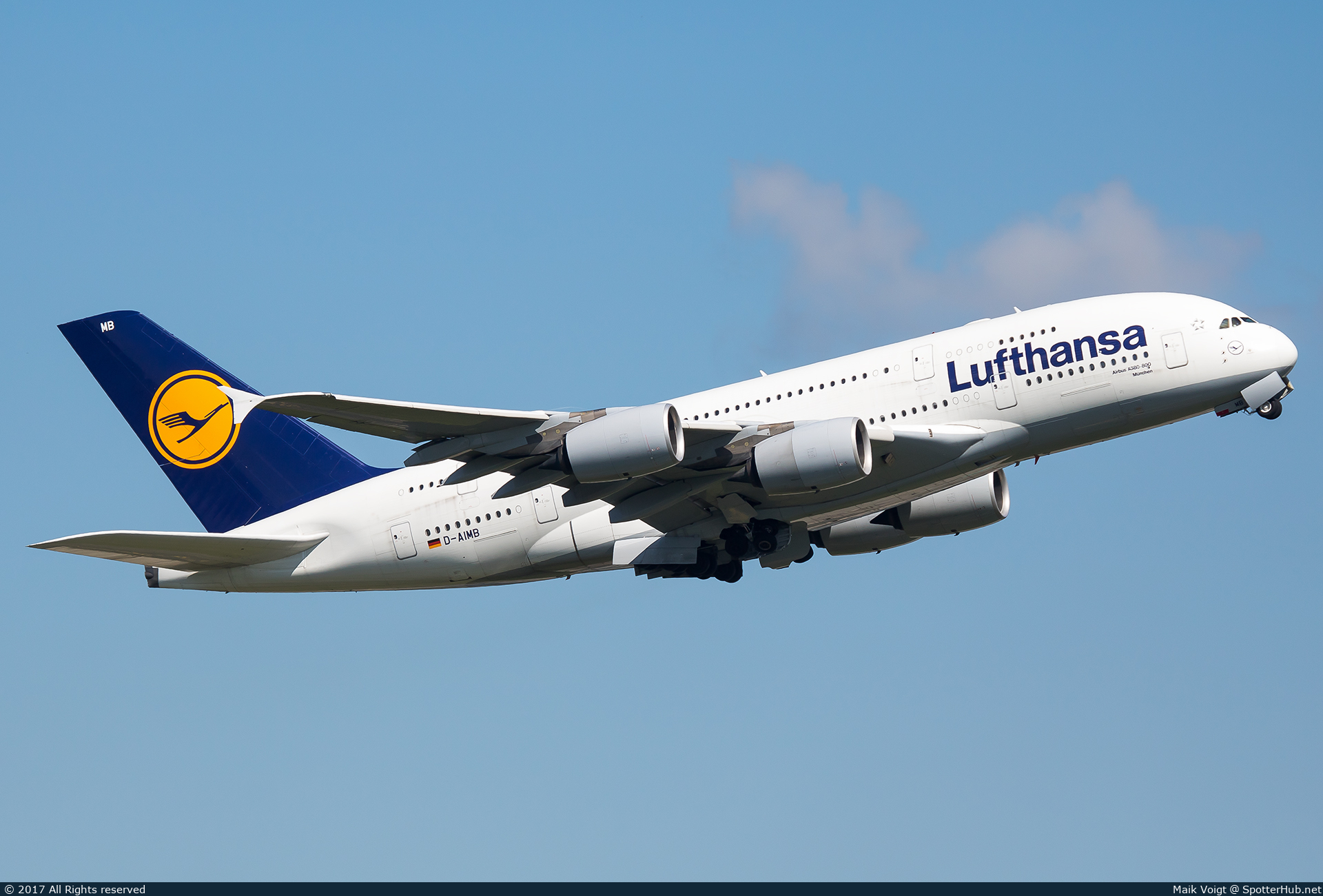 Photo of D-AIMB - Airbus A380-841 operated by Lufthansa