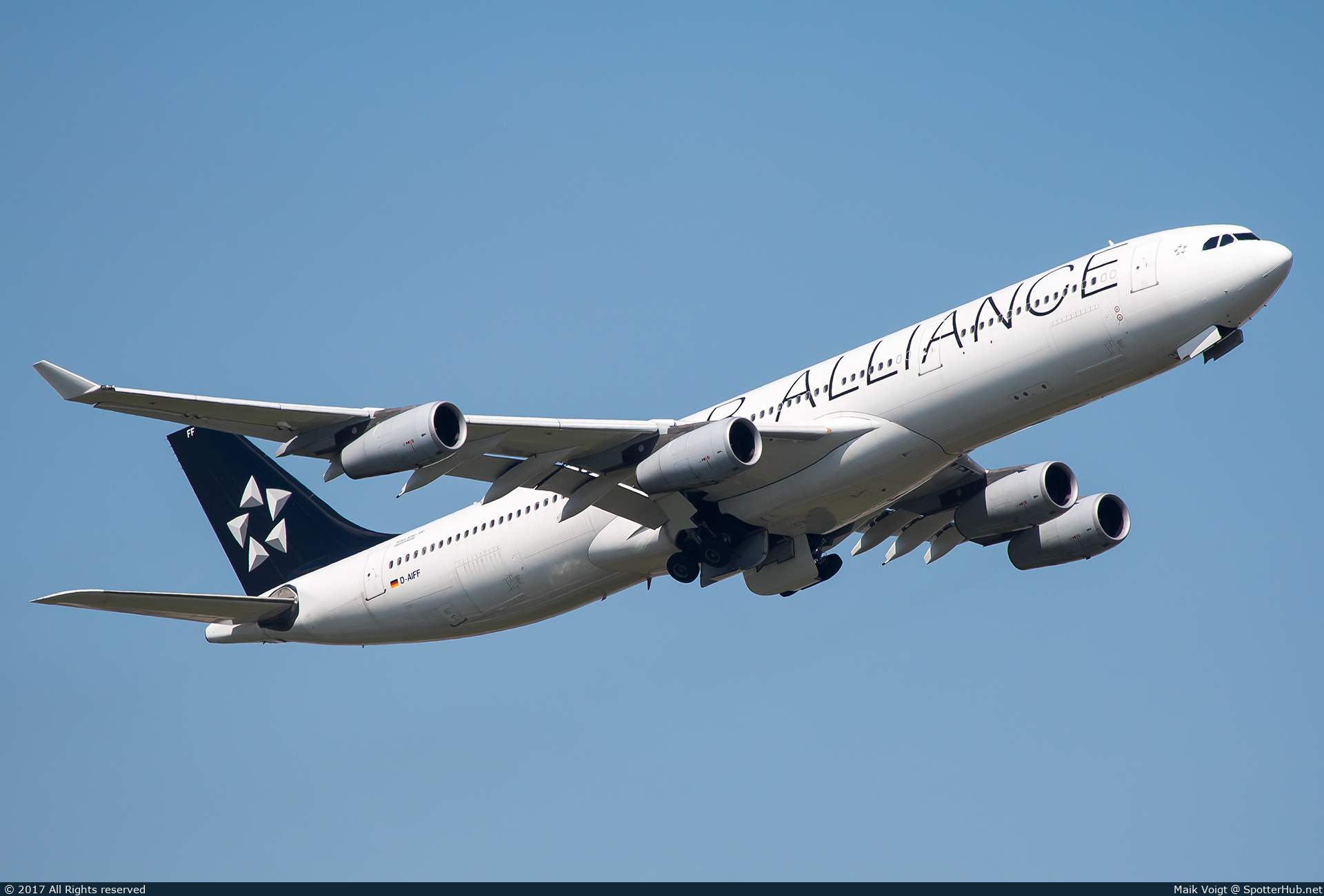 Photo of D-AIFF - Airbus A340-313 operated by Lufthansa