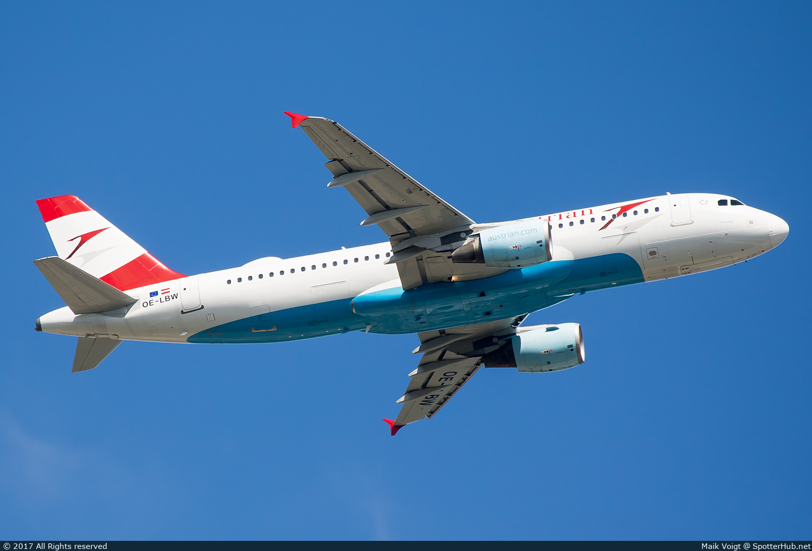 Photo of OE-LBW - Airbus A320-214 operated by Austrian Airlines