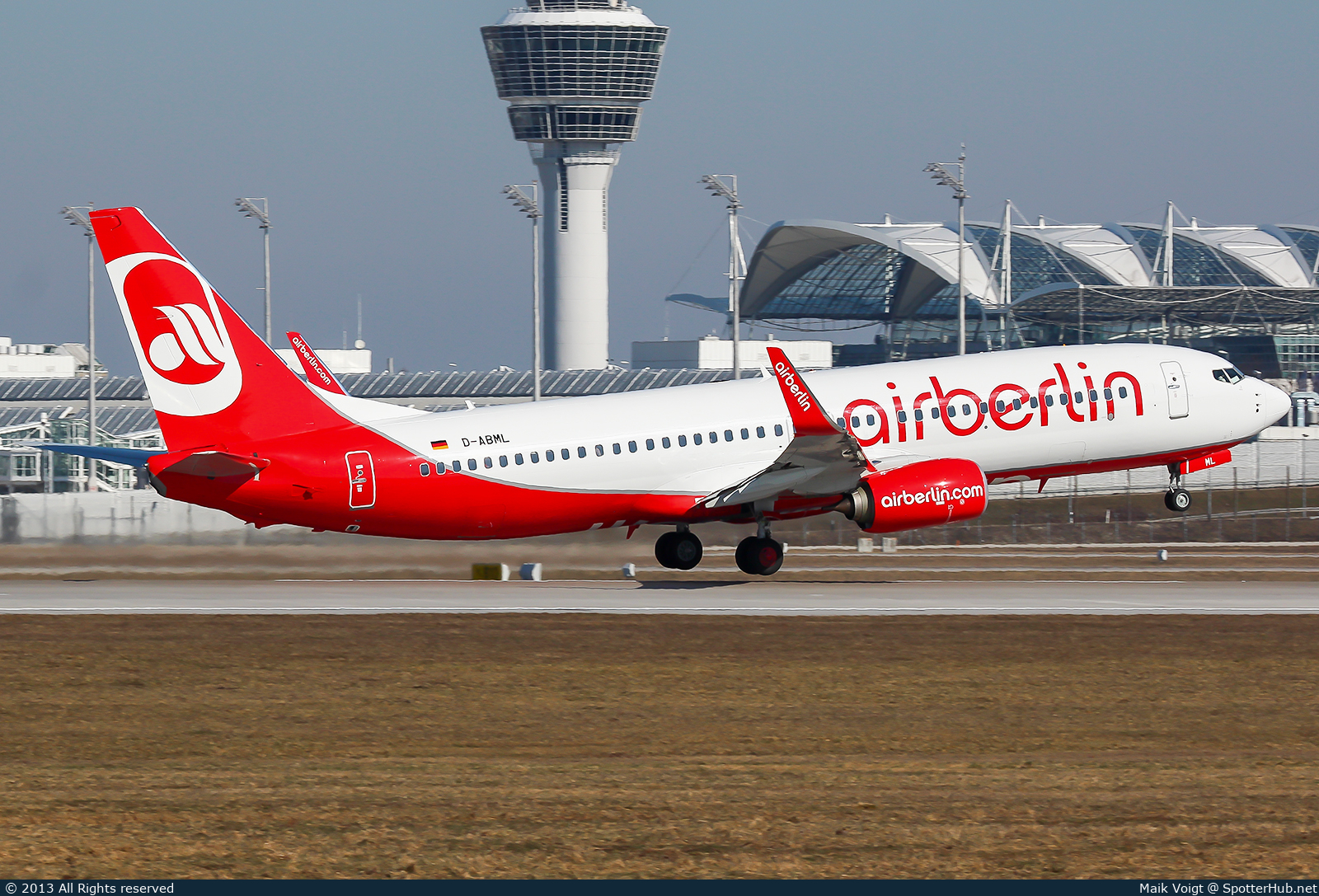 Photo of D-ABML - Boeing 737-86J operated by Air Berlin