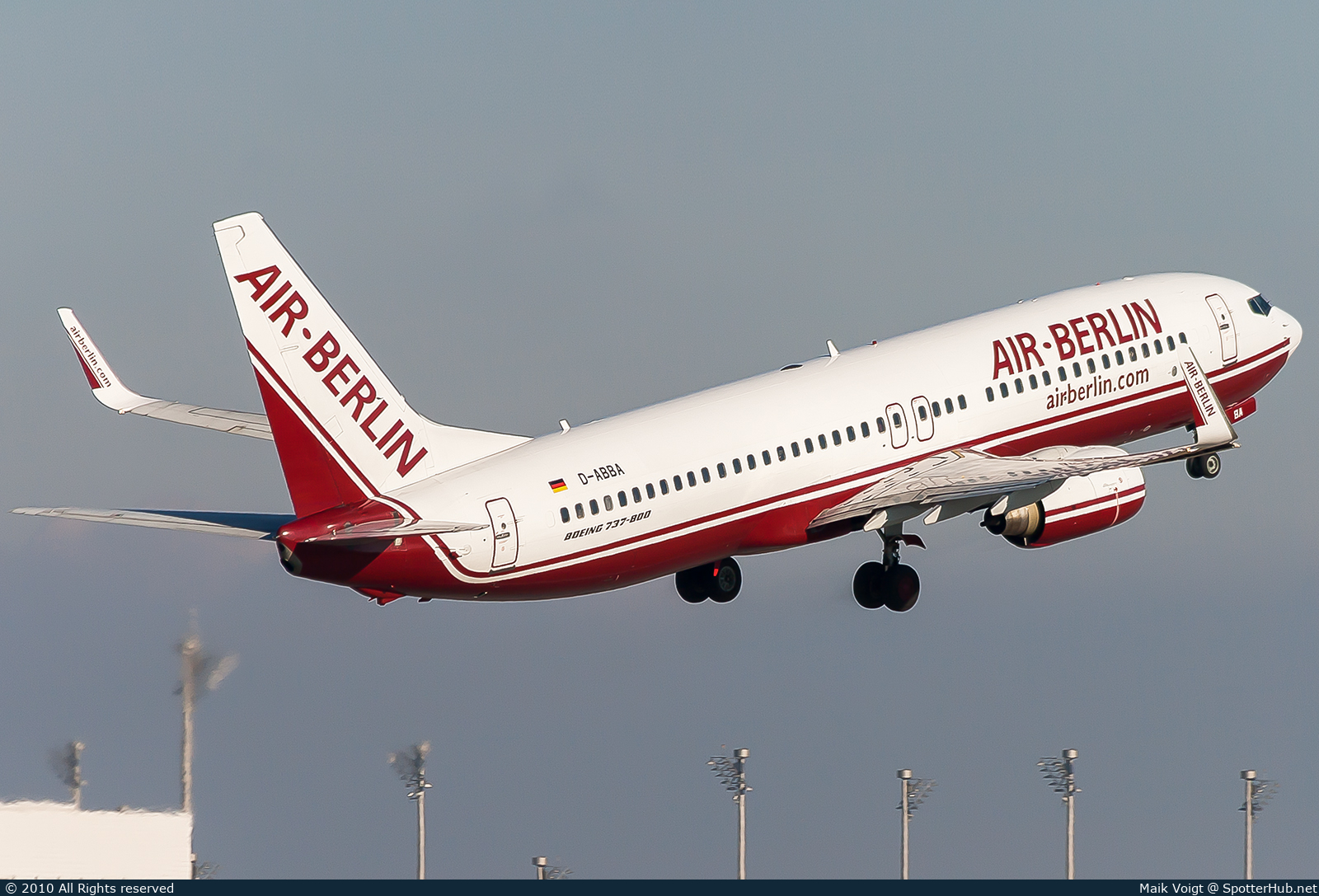 Photo of D-ABBA - Boeing 737-86J operated by Air Berlin