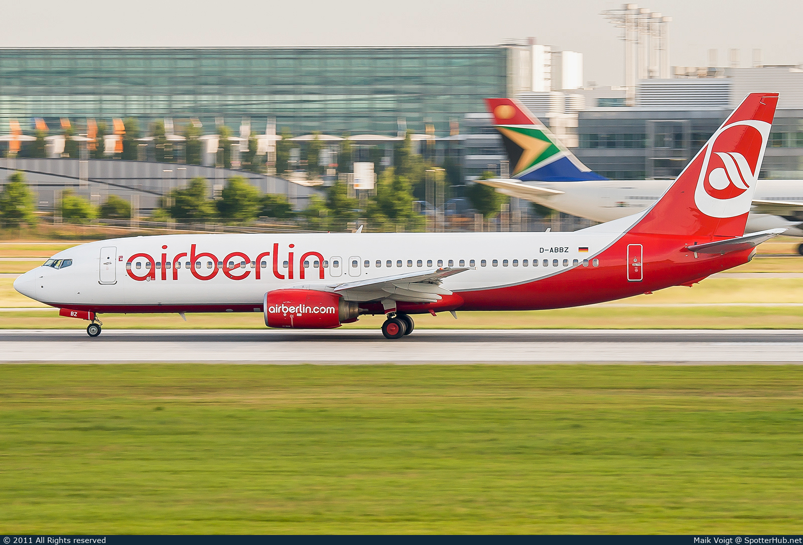 Photo of D-ABBZ - Boeing 737-85F operated by Air Berlin
