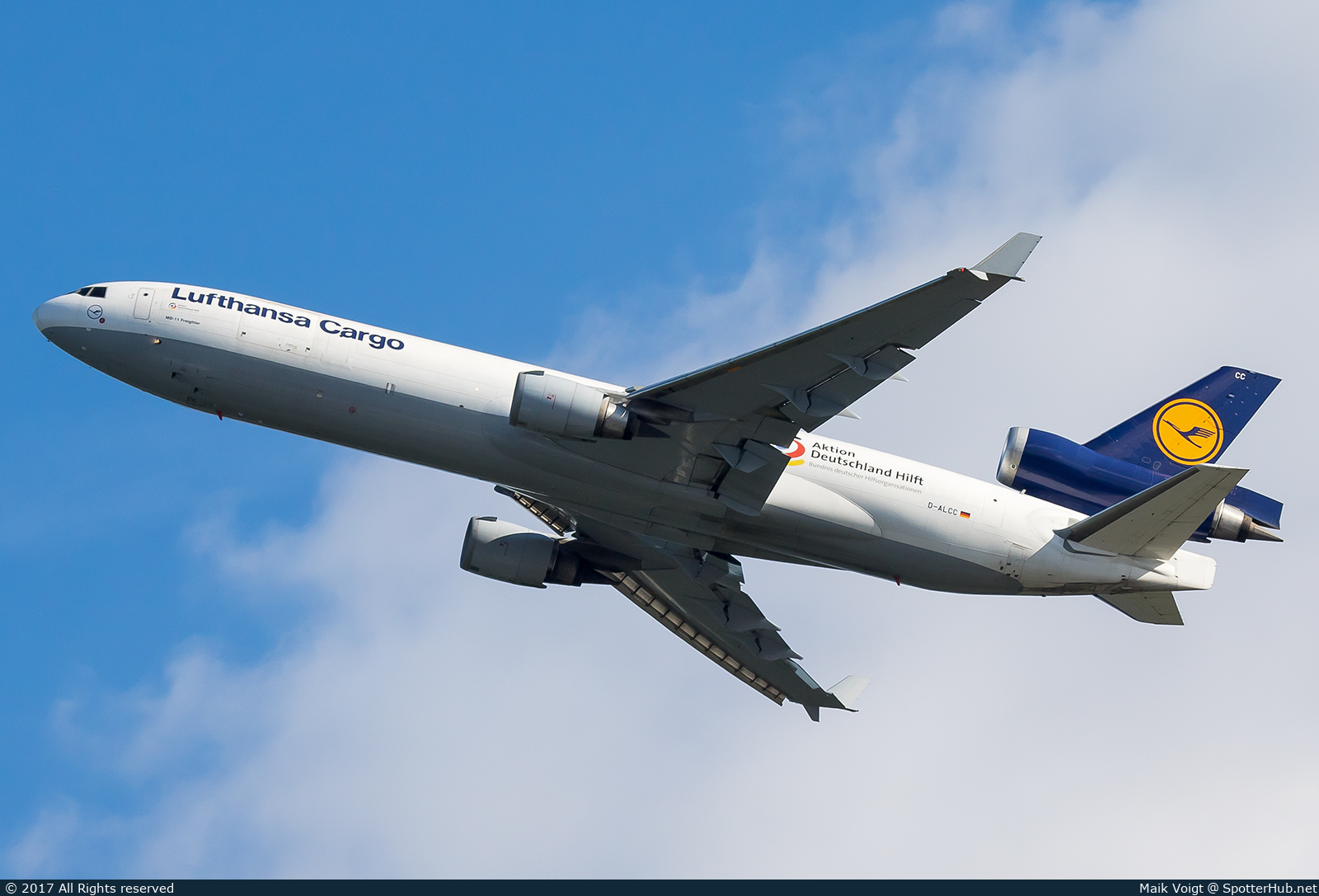 Photo of D-ALCC - McDonnell Douglas MD-11(F) operated by Lufthansa Cargo