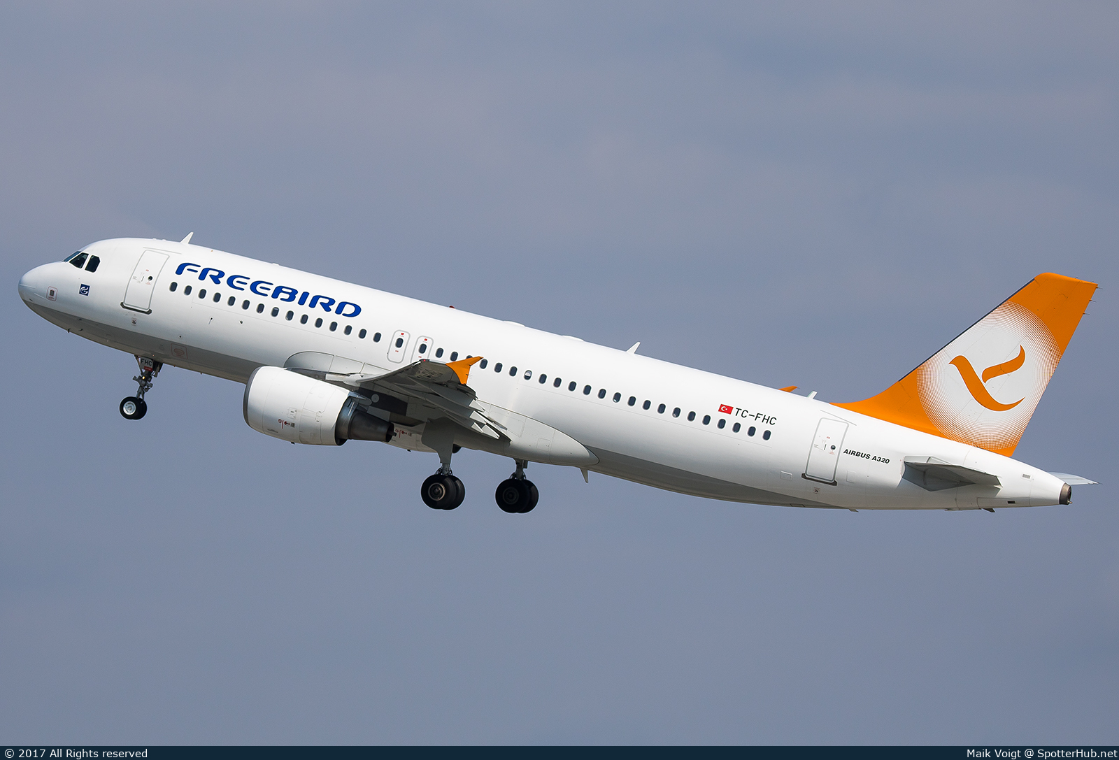 Photo of TC-FHC - Airbus A320-214 operated by Freebird Airlines