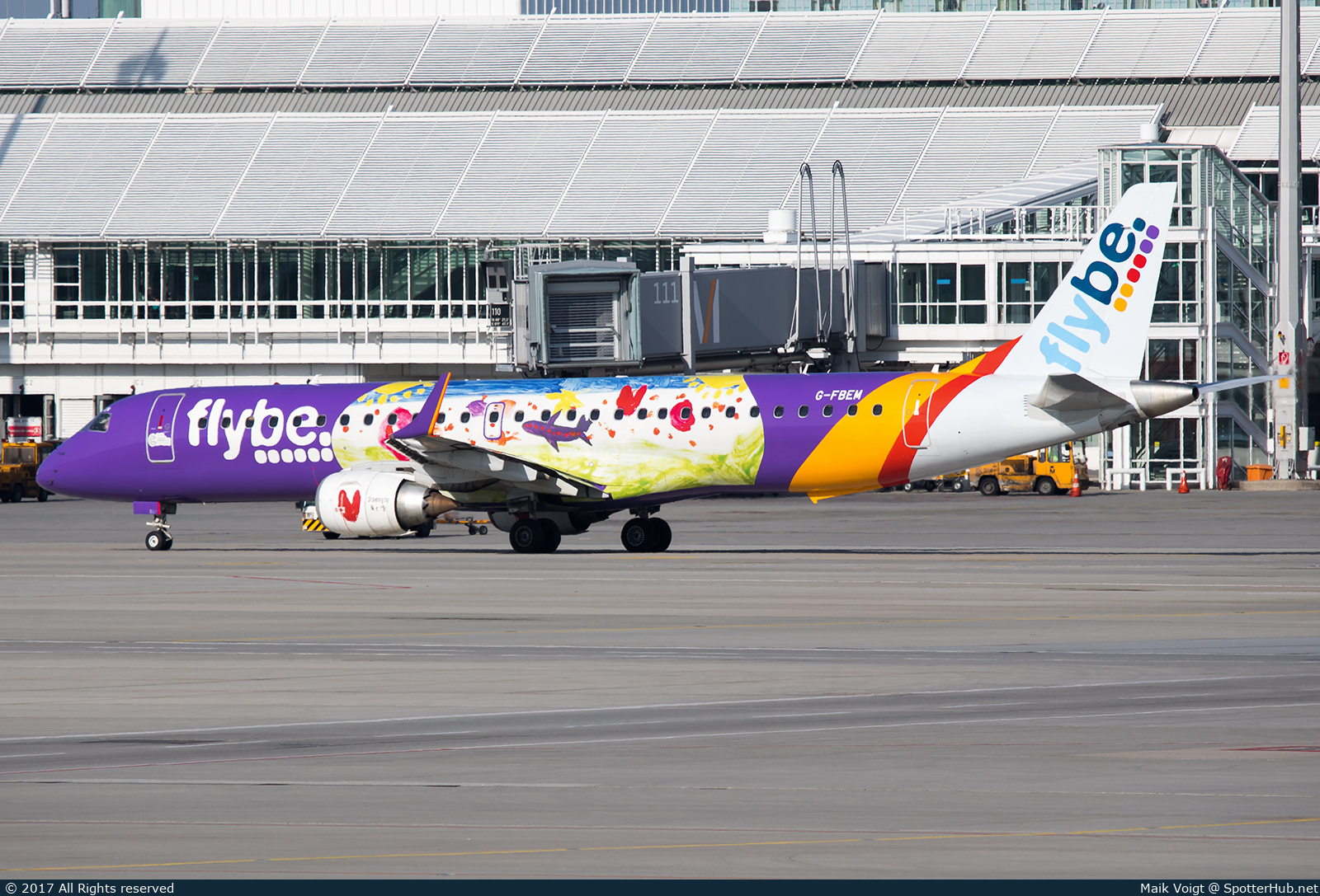 Photo of G-FBEM - Embraer ERJ-195LR operated by flybe