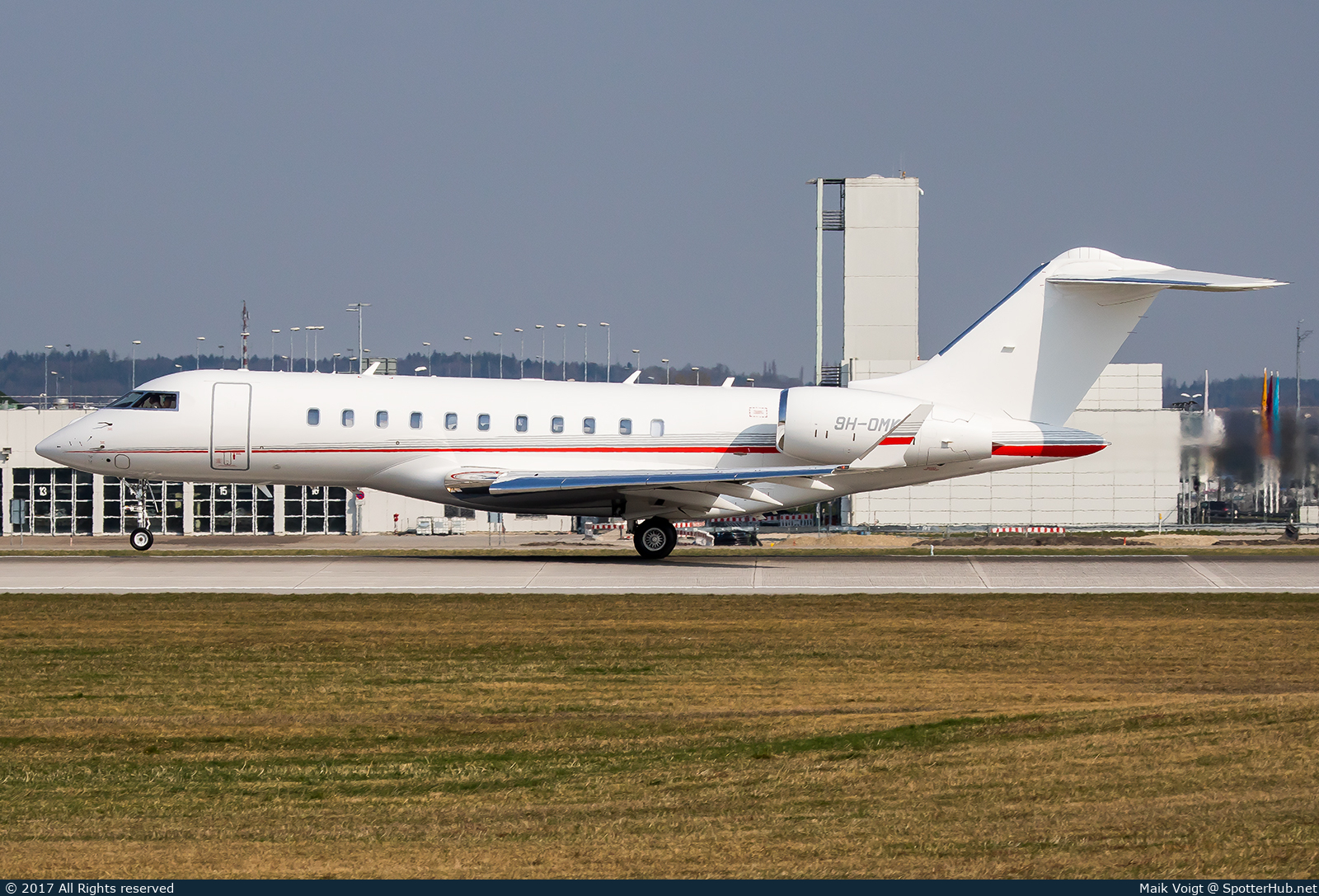 Photo of 9H-OMK - Bombardier Global 5000 operated by Avcon Jet Malta
