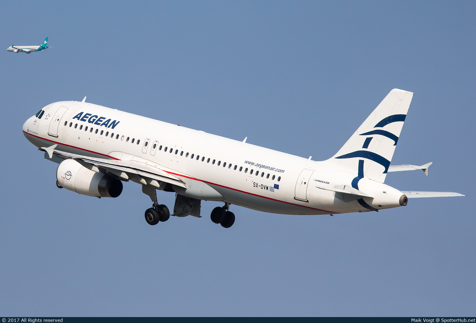 Photo of SX-DVW - Airbus A320-232 operated by Aegean Airlines