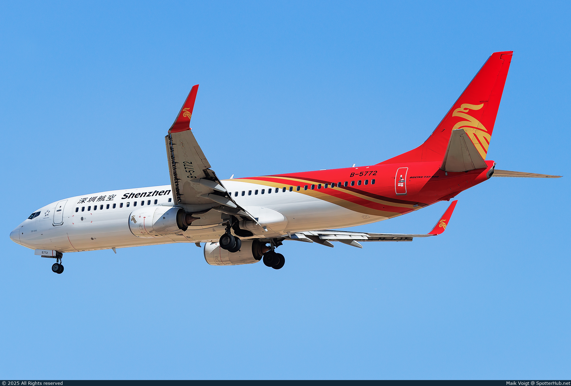 Photo of B-5772 - Boeing 737-87L operated by Shenzhen Airlines