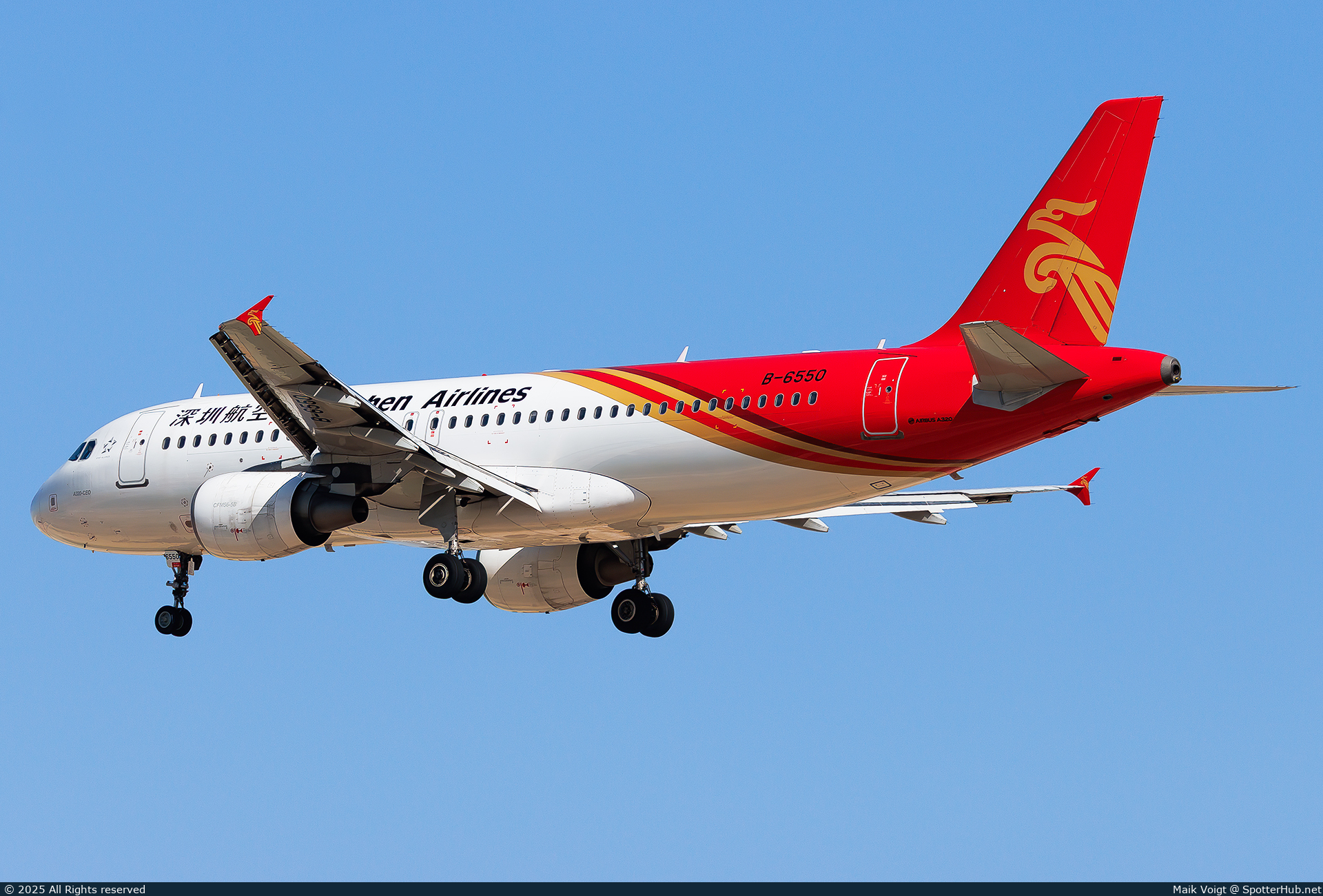 Photo of B-6550 - Airbus A320-214 operated by Shenzhen Airlines