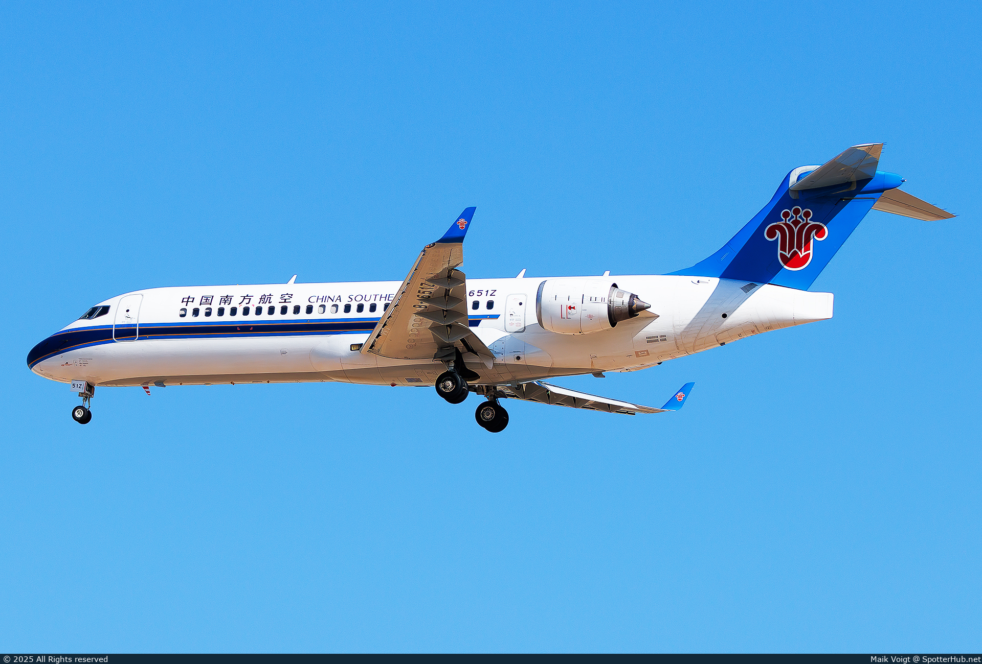 Photo of B-651Z - COMAC C909 operated by China Southern Airlines