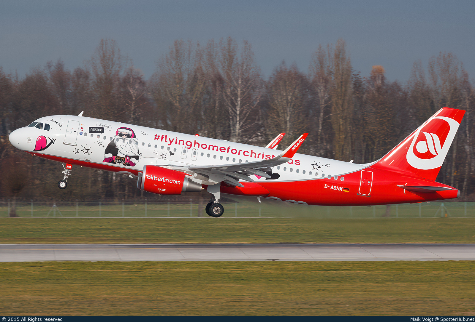 Photo of D-ABNM - Airbus A320-214 operated by Air Berlin