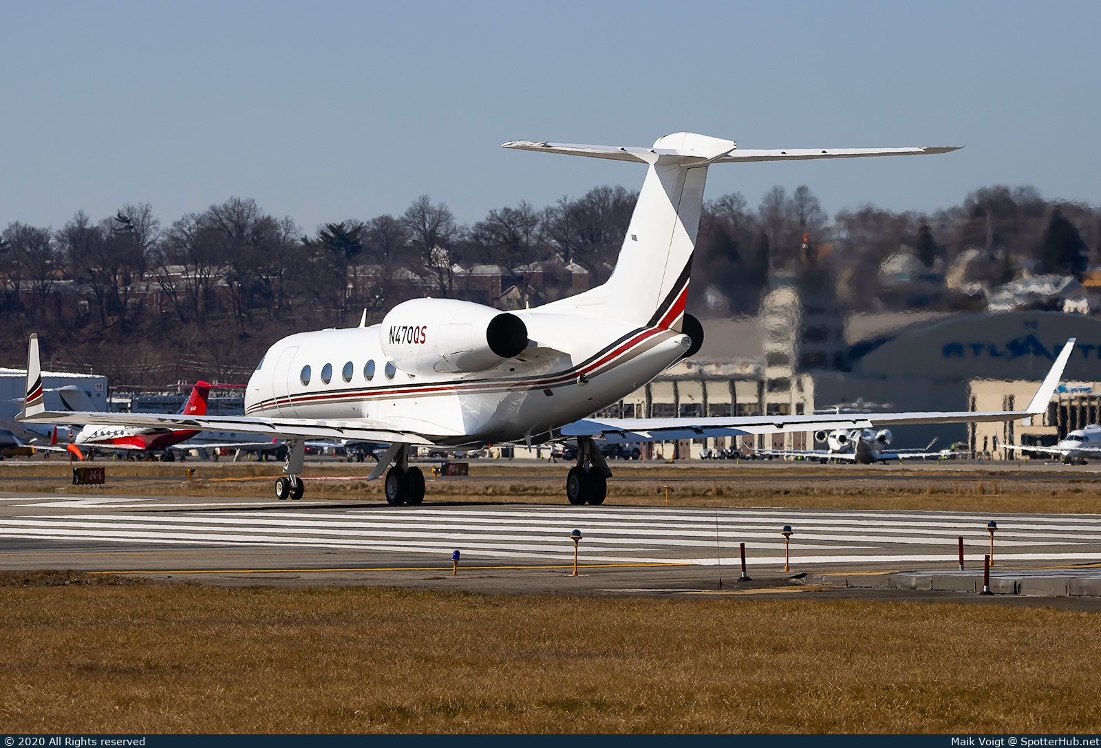 Photo of N470QS - Gulfstream GIV-X (G450) operated by NetJets