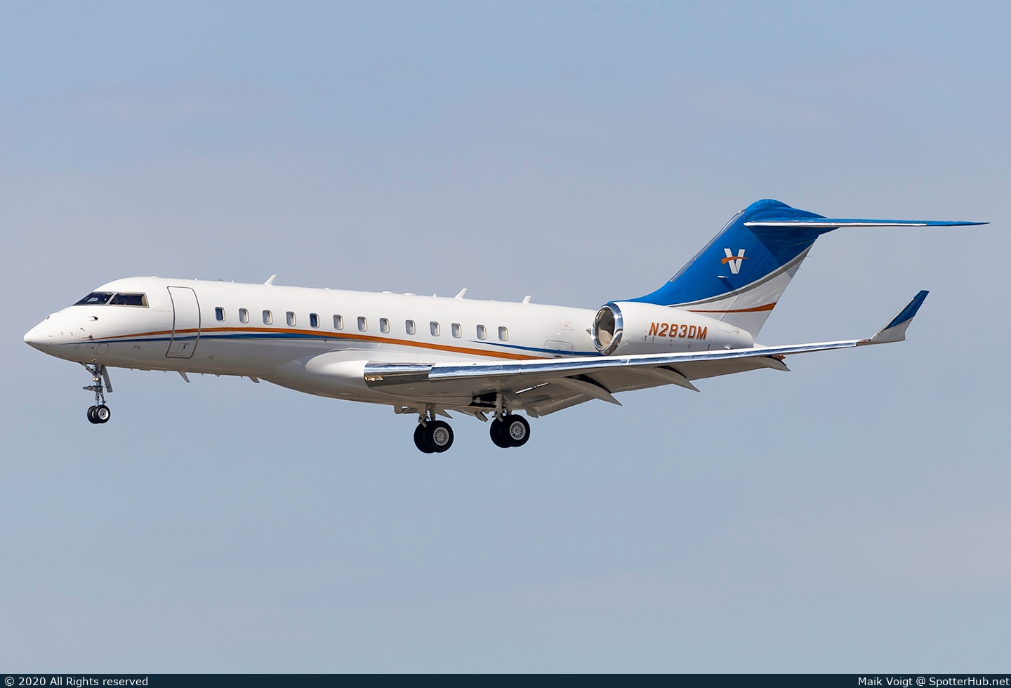 Photo of N283DM - Bombardier Global Express XRS operated by Solairus Aviation