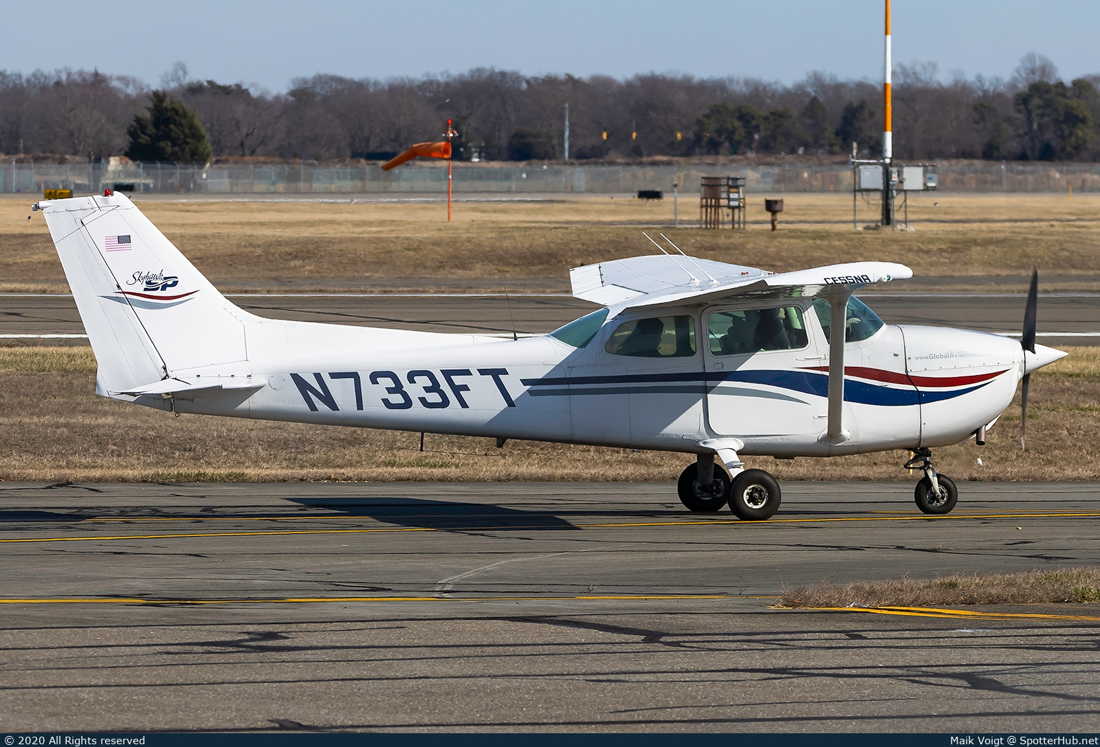 Photo of N733FT - Cessna 172N Skyhawk operated by Global Aviation Center