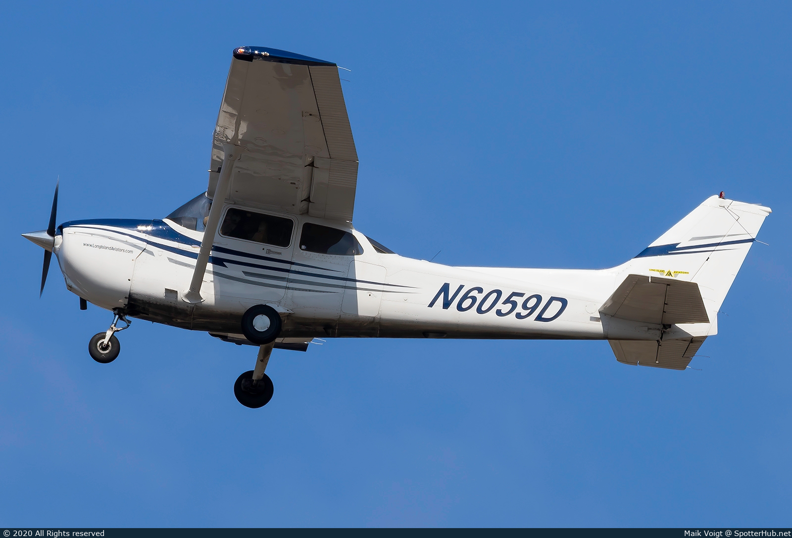 Photo of N6059D - Cessna 172S Skyhawk SP operated by Long Island Aviators