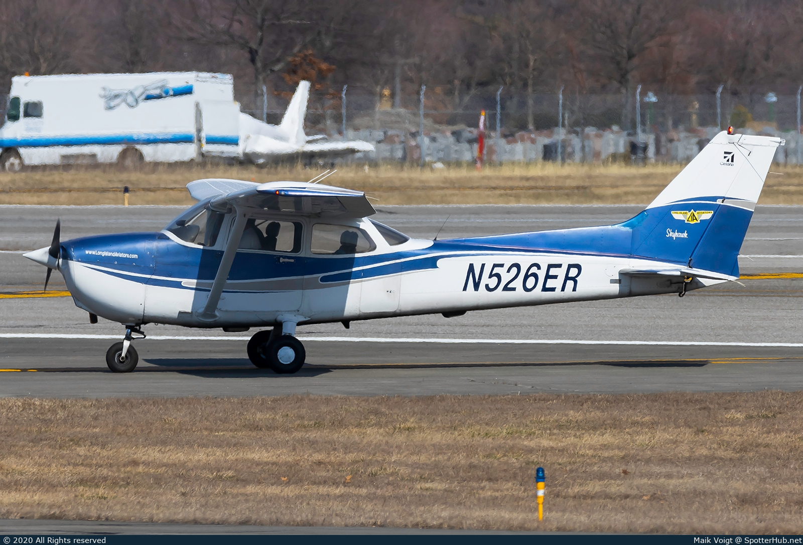 Photo of N526ER - Cessna 172S Skyhawk SP operated by Long Island Aviators