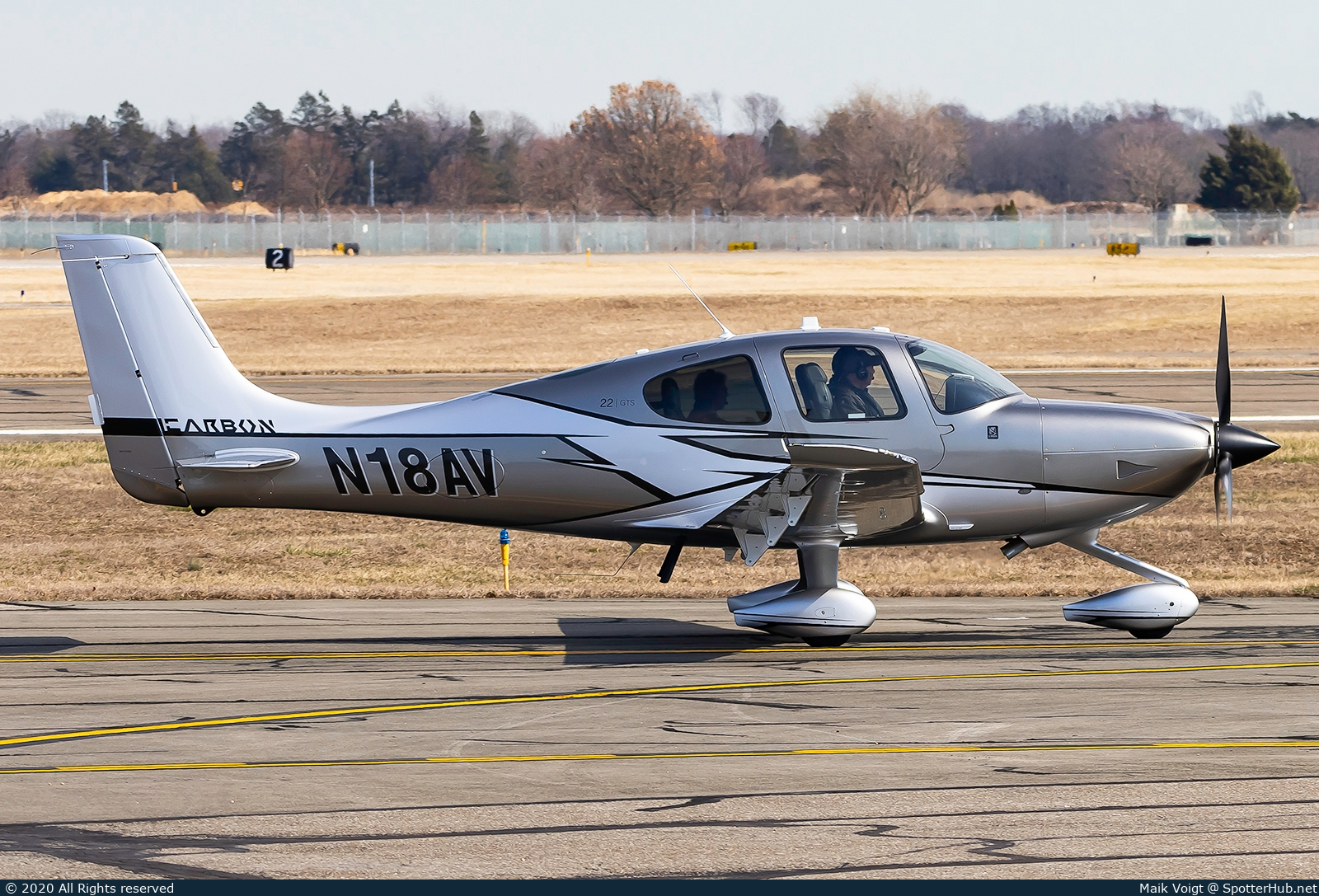 Photo of N18AV - Cirrus SR22 G6 GTS operated by Advanced Aviation