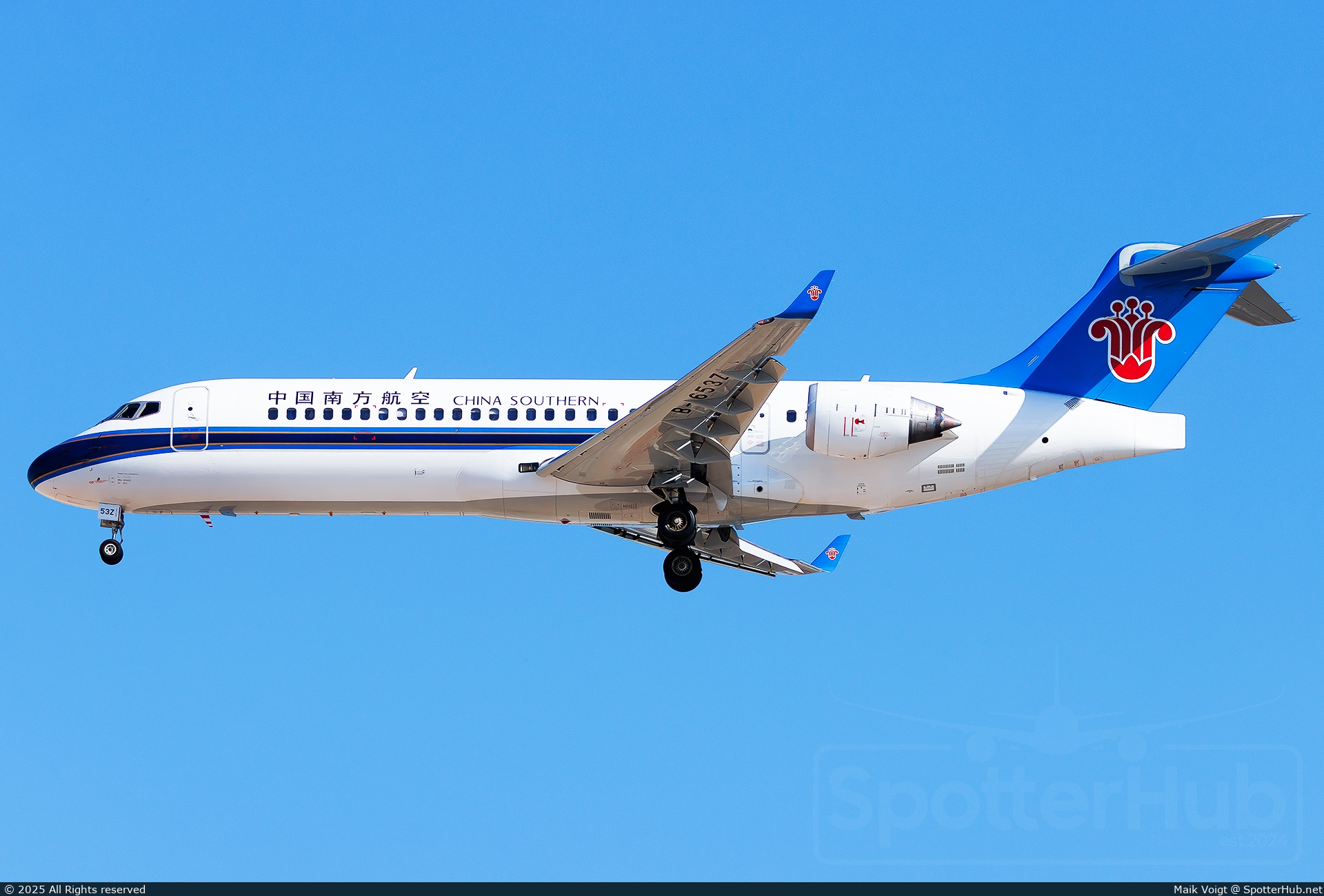 Photo of B-653Z - COMAC C909 operated by China Southern Airlines