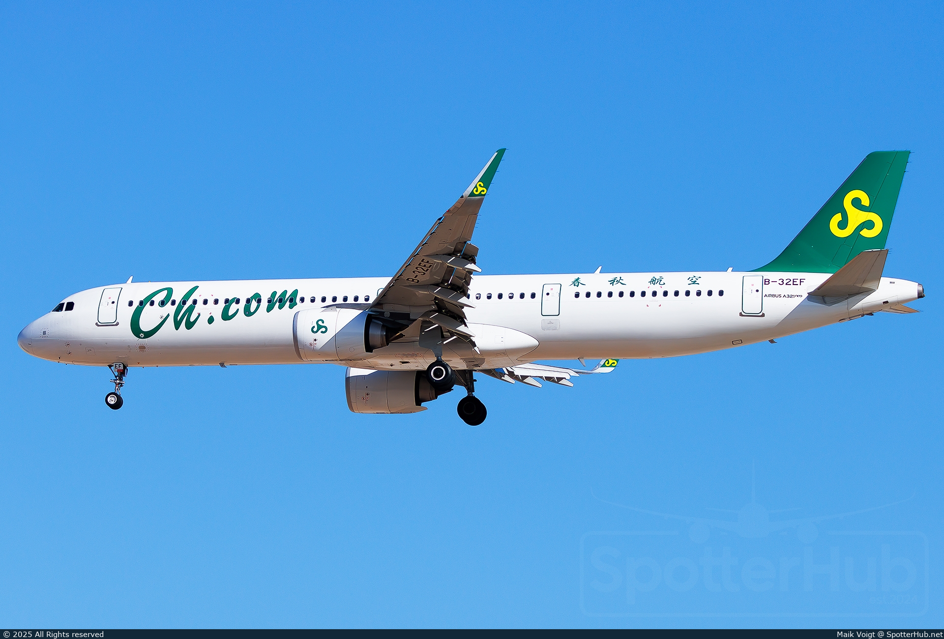 Photo of B-32EF - Airbus A321-253NX operated by Spring Airlines