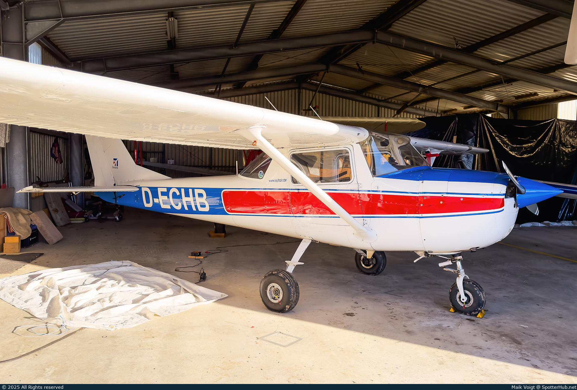 Photo of D-ECHB - Reims-Cessna F150K operated by Sylt Air