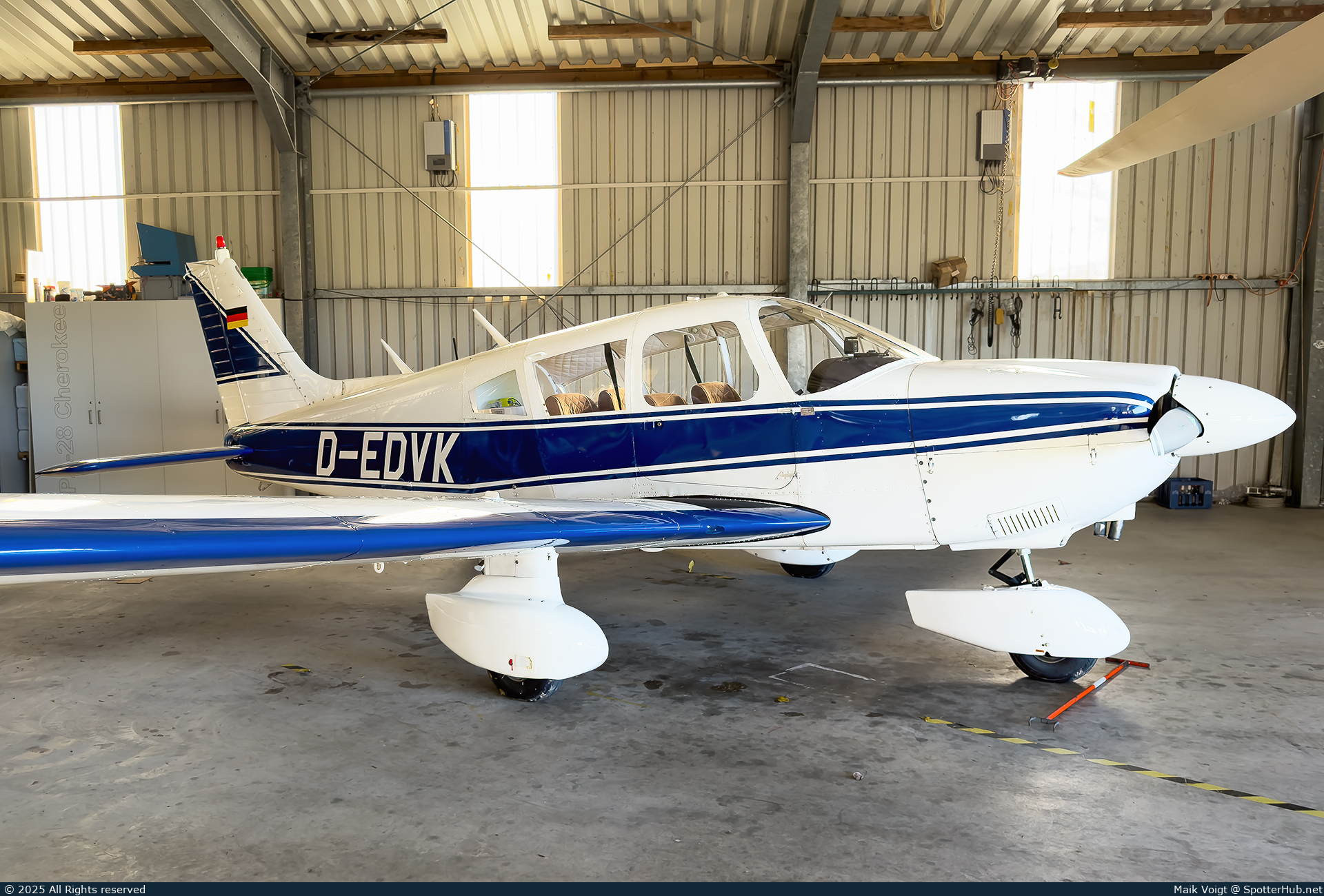 Photo of D-EDVK - Piper PA-28-180 Cherokee G operated by Private