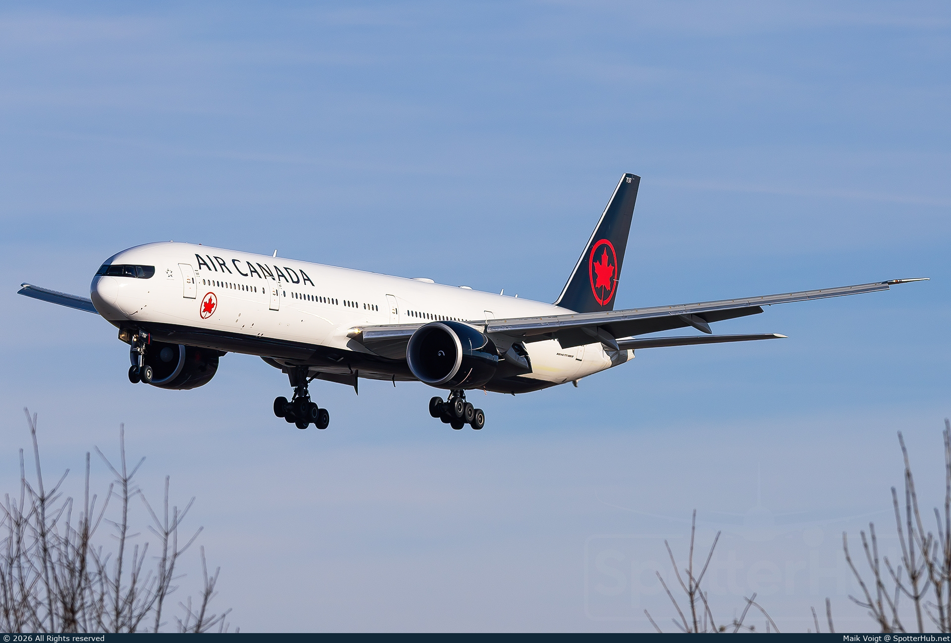 Photo of C-FIUW - Boeing 777-333(ER) operated by Air Canada