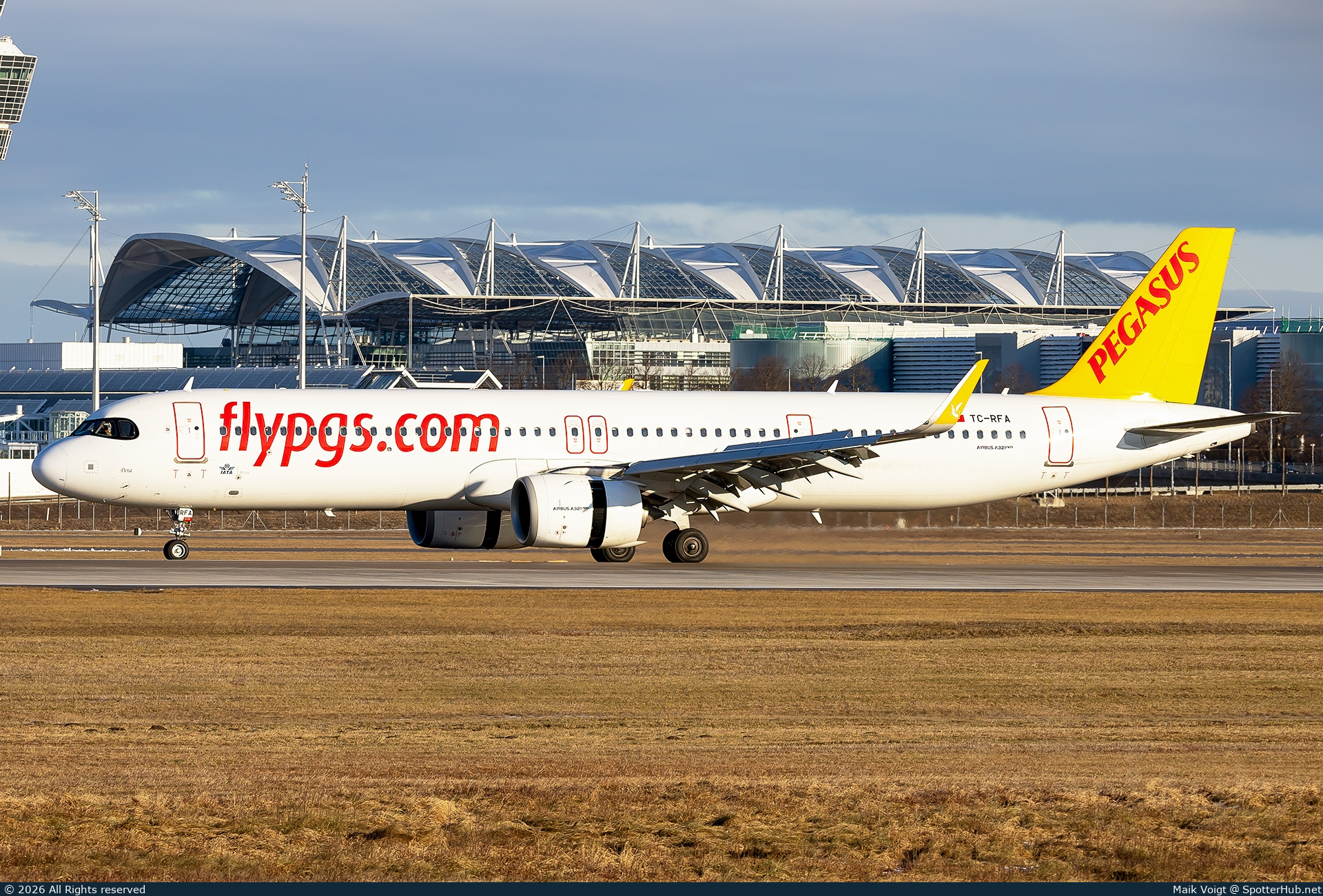 Photo of TC-RBA - Airbus A321-251NX operated by Pegasus Airlines