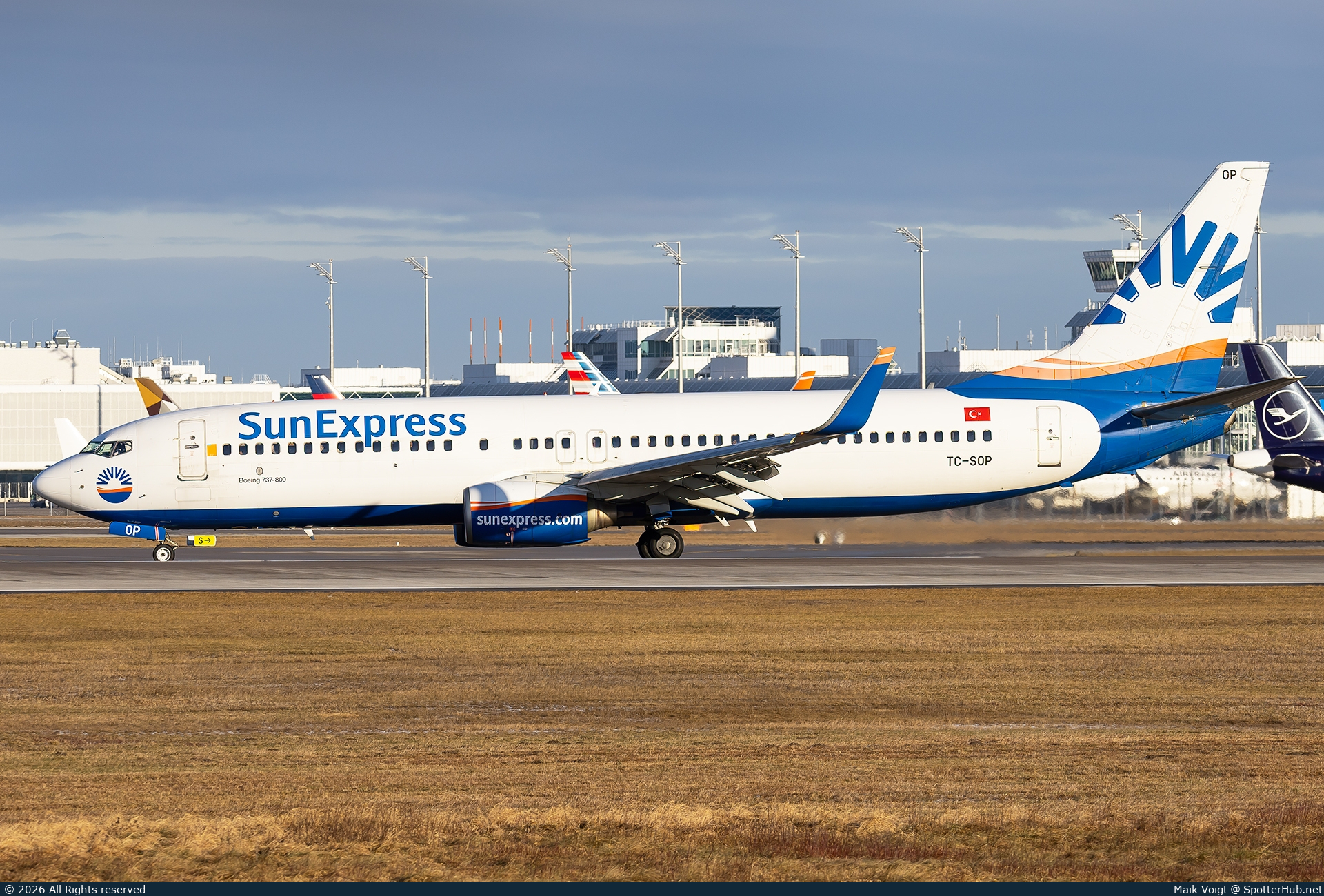 Photo of TC-SOP - Boeing 737-8AS operated by SunExpress