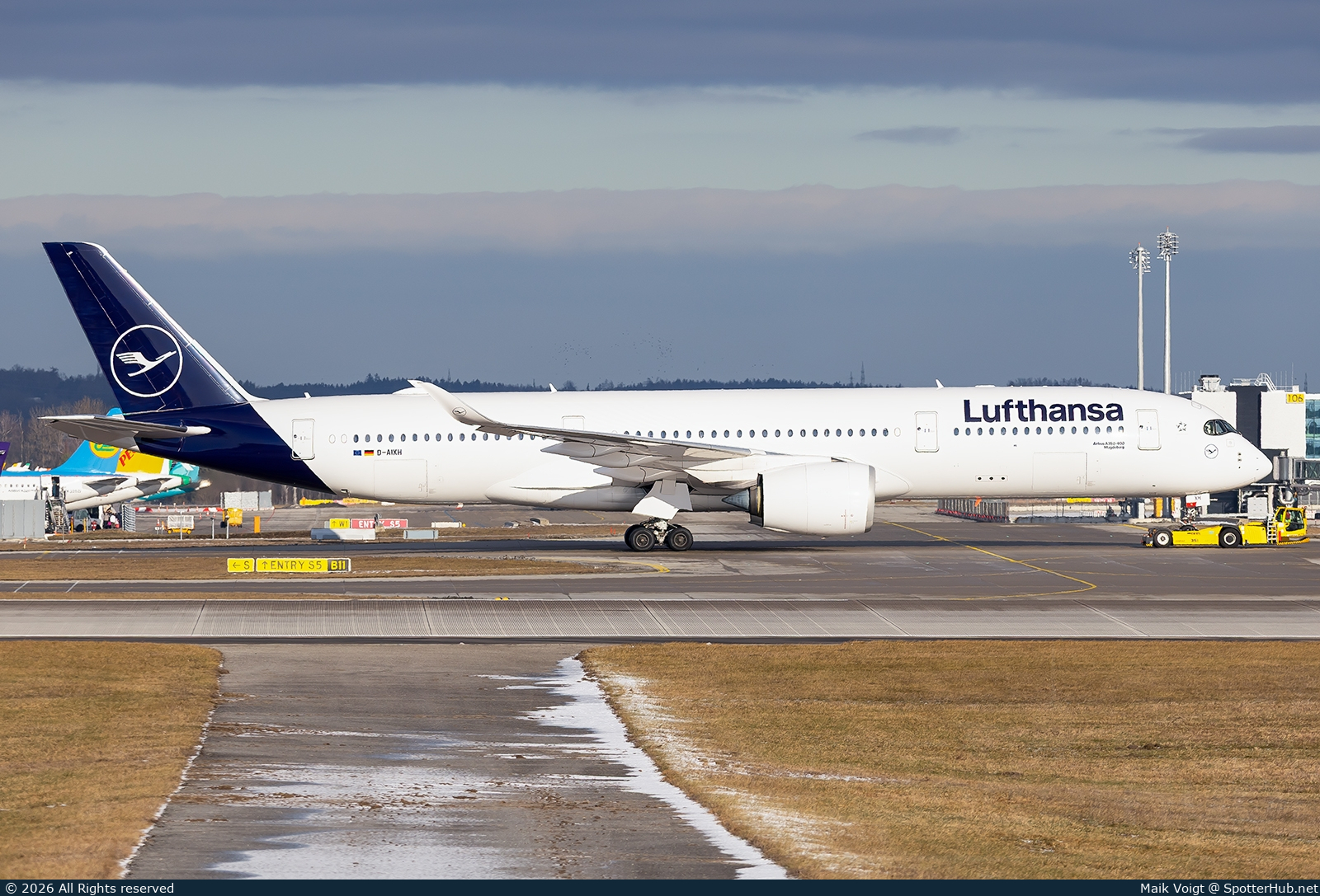 Photo of D-AIXH - Airbus A350-941 operated by Lufthansa