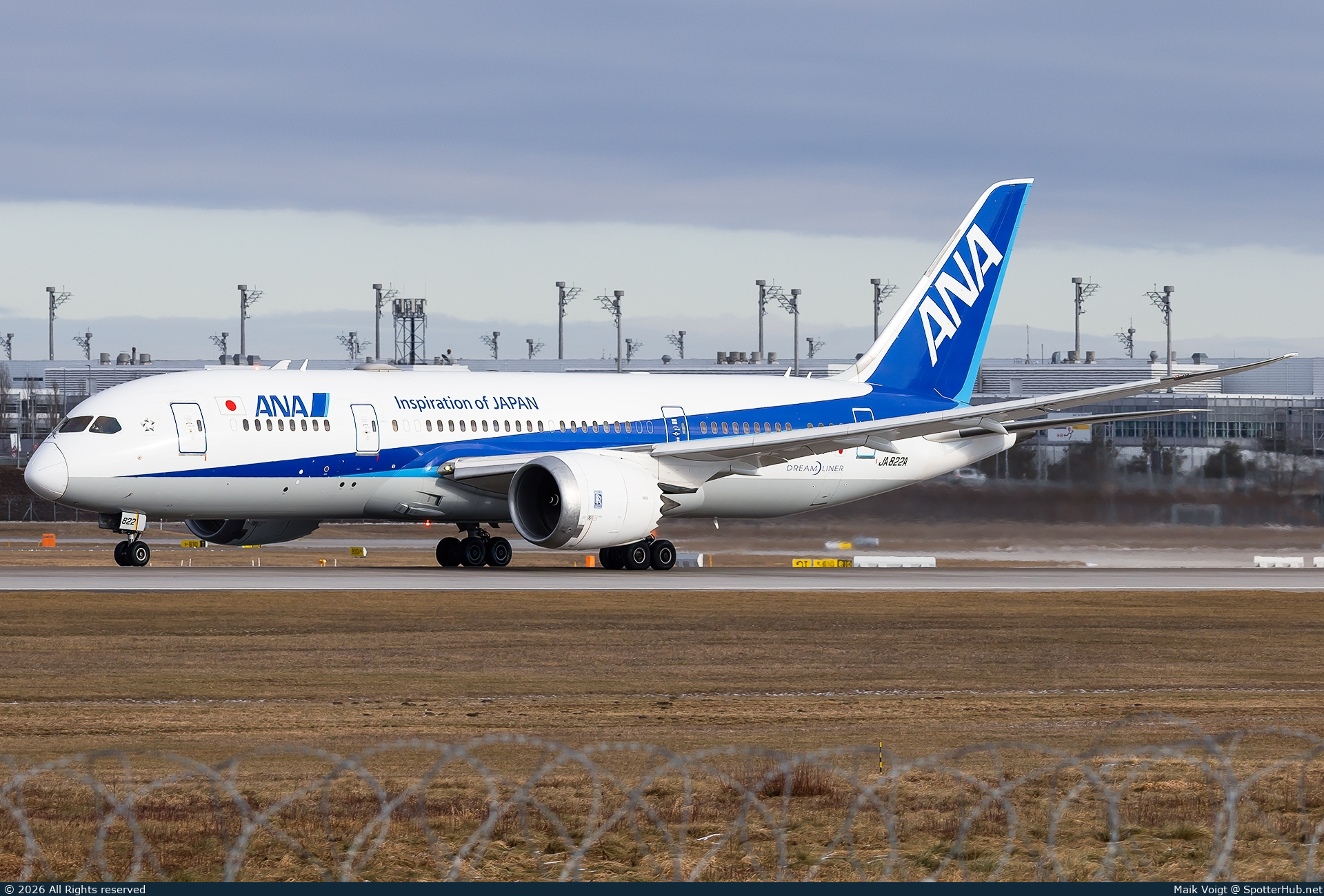 Photo of JA822A - Boeing 787-8 Dreamliner operated by ANA All Nippon Airways (opb Air Japan)