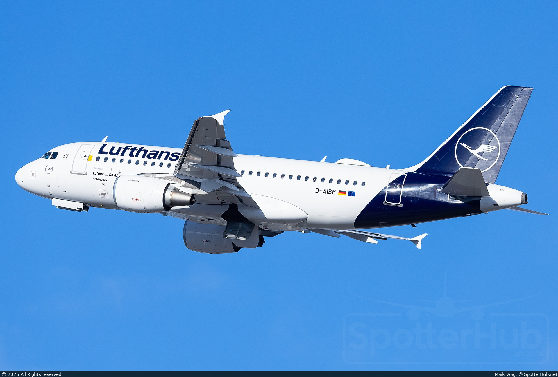 Photo of D-AIBM - Airbus A319-112 operated by Lufthansa CityLine