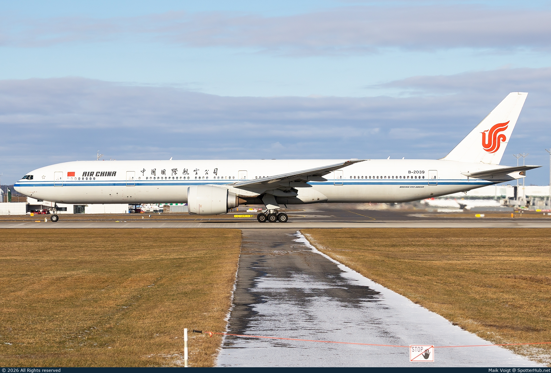 Photo of B-2039 - Boeing 777-39L(ER) operated by Air China
