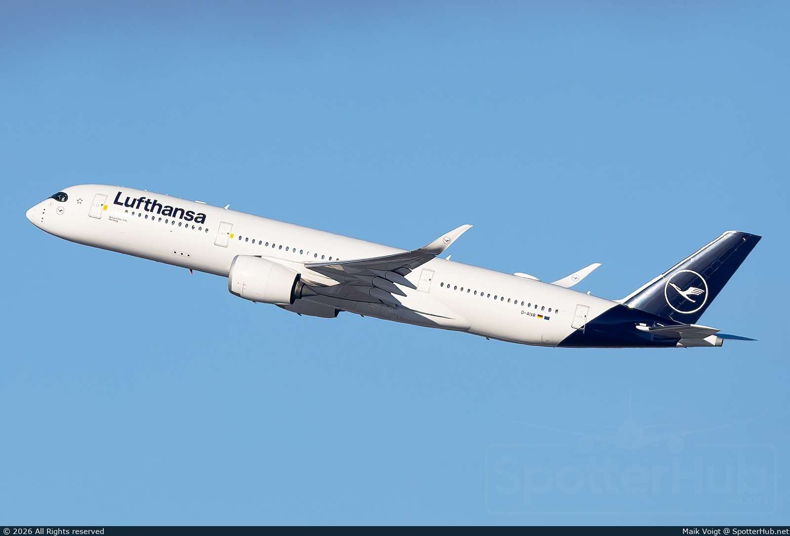 Photo of D-AIVB - Airbus A350-941 operated by Lufthansa