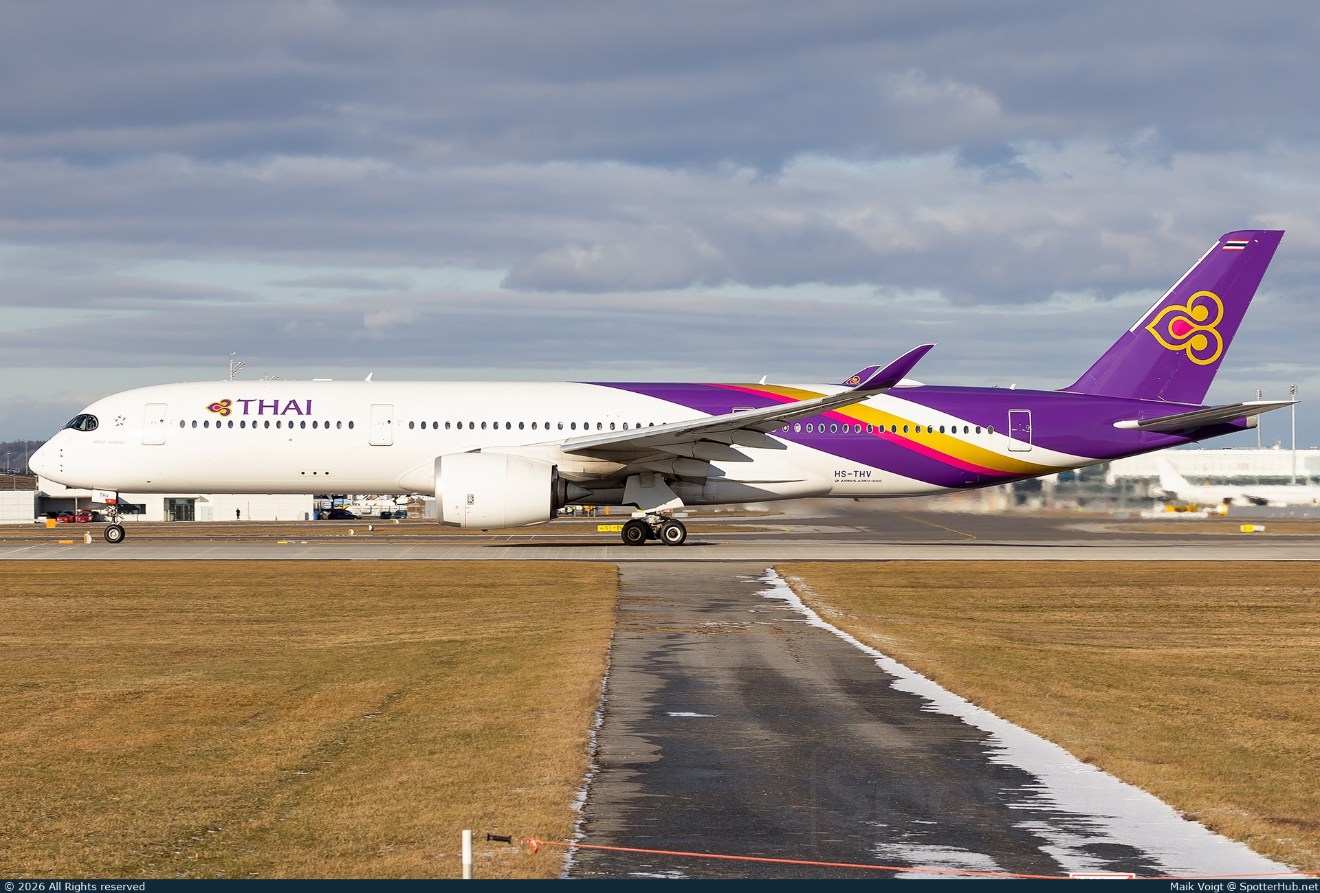 Photo of HS-THV - Airbus A350-941 operated by Thai Airways International